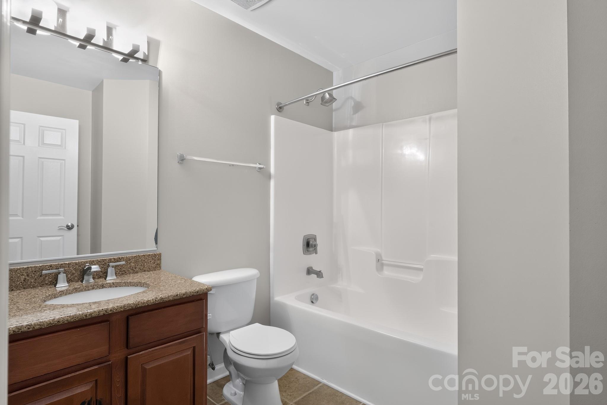 Single Family Residence at 2515 Bethesda Oaks Drive, Gastonia, photo 14 of 16