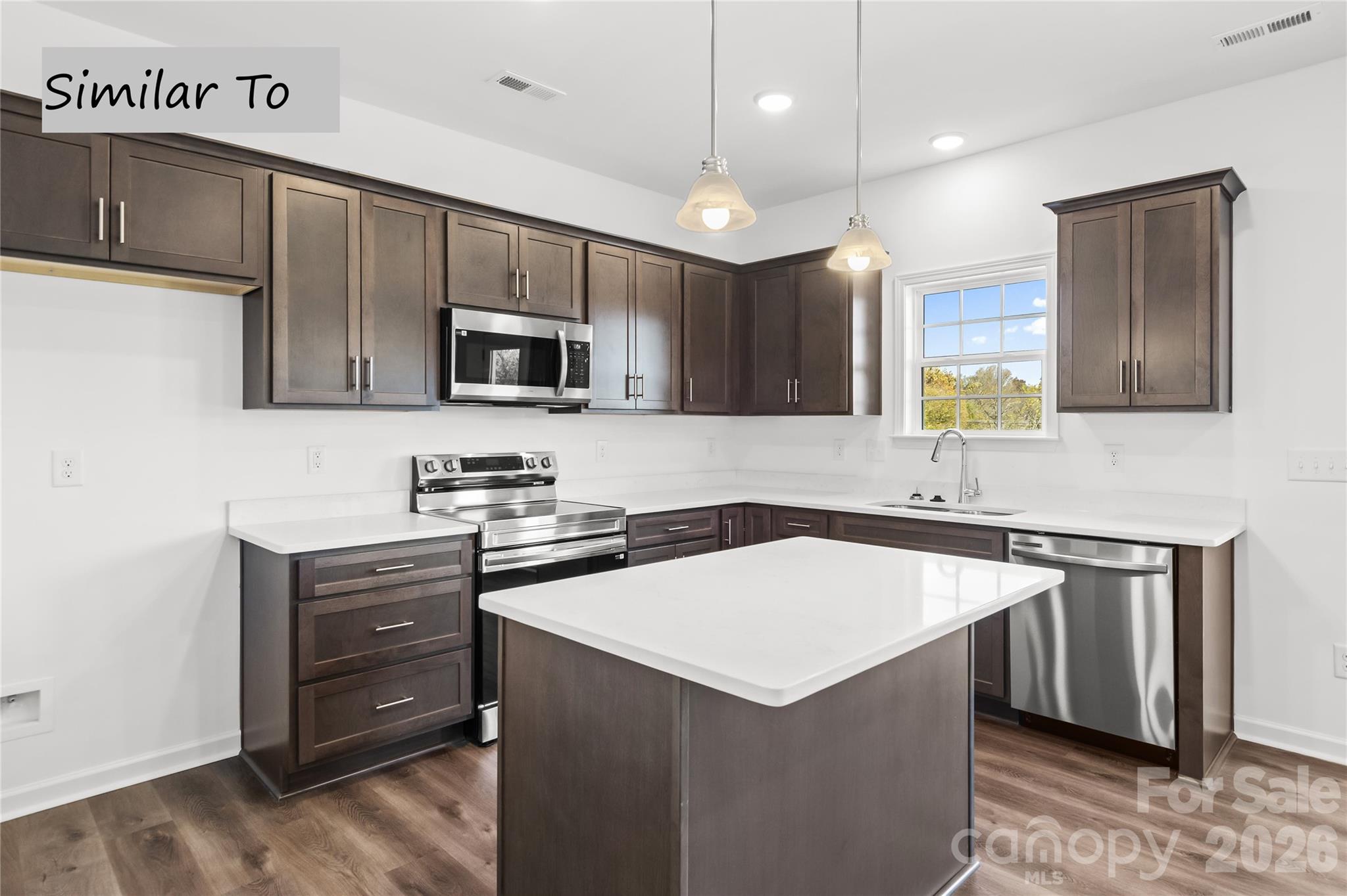 Single Family Residence at 360 Waylon Court, Lexington, photo 6 of 10