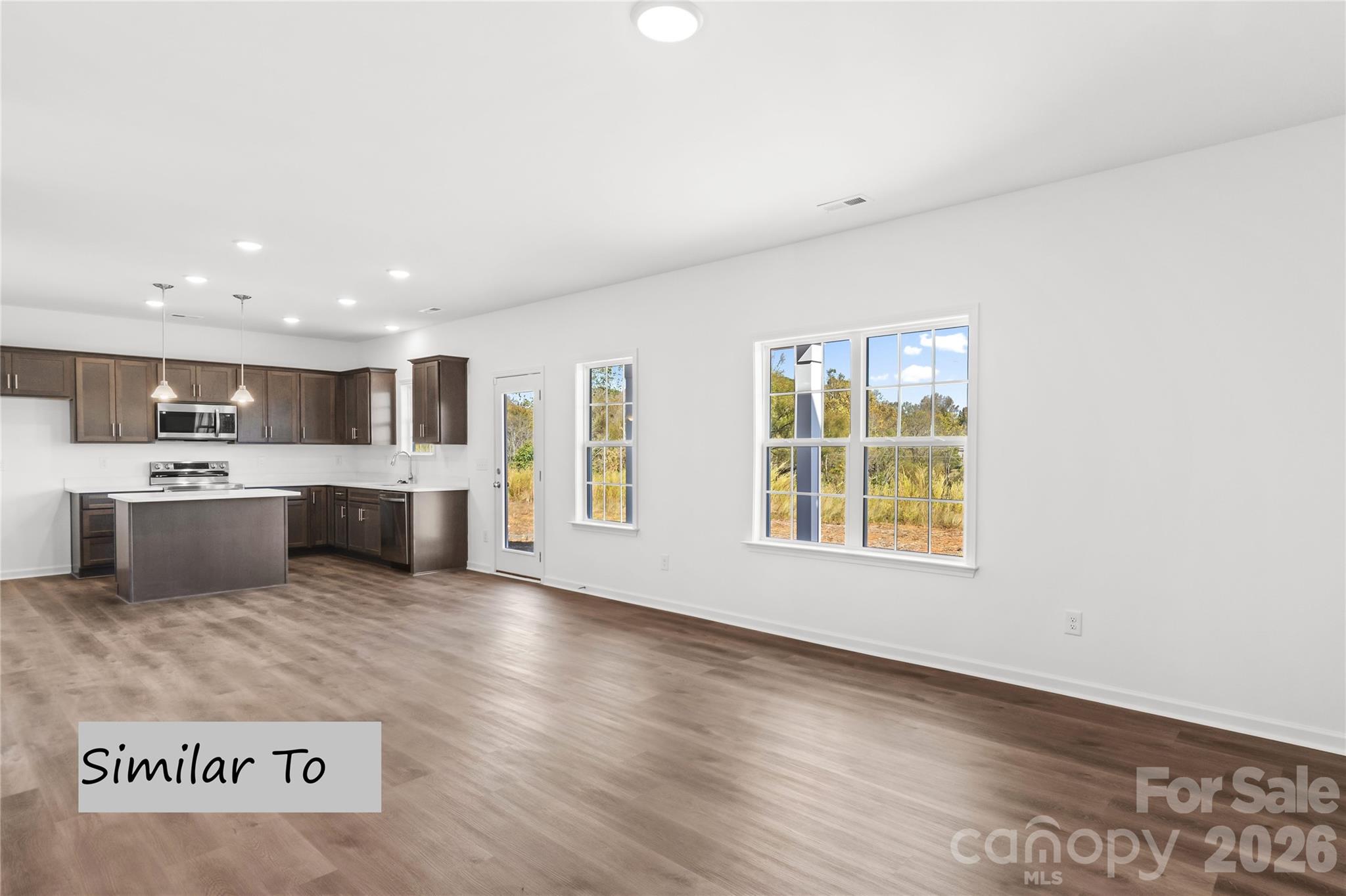 Single Family Residence at 287 Waylon Court, Lexington, photo 5 of 11