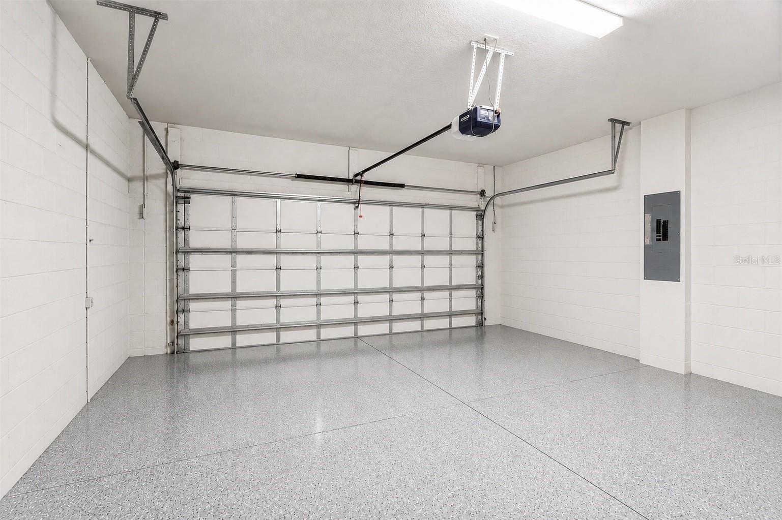 Two-Car Garage - 12458 SOMATIC CT, VENICE