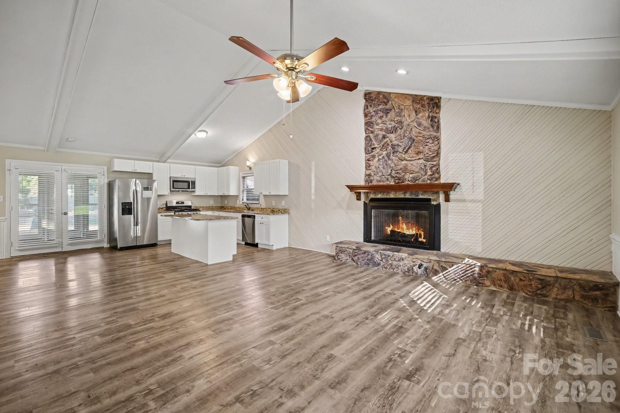Single Family Residence at 105 Windsong Court, Gastonia, photo 4 of 36