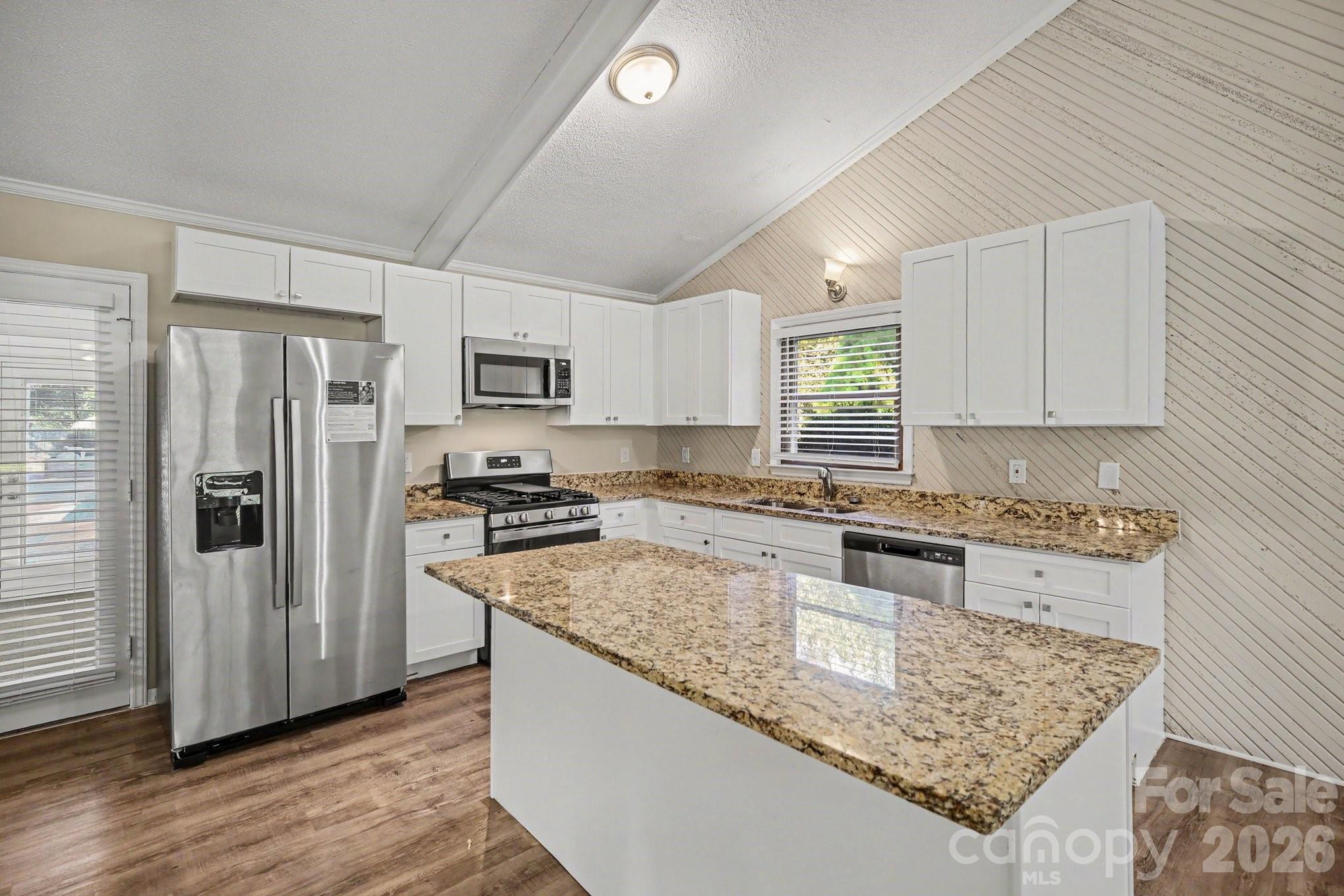 Single Family Residence at 105 Windsong Court, Gastonia, photo 10 of 36