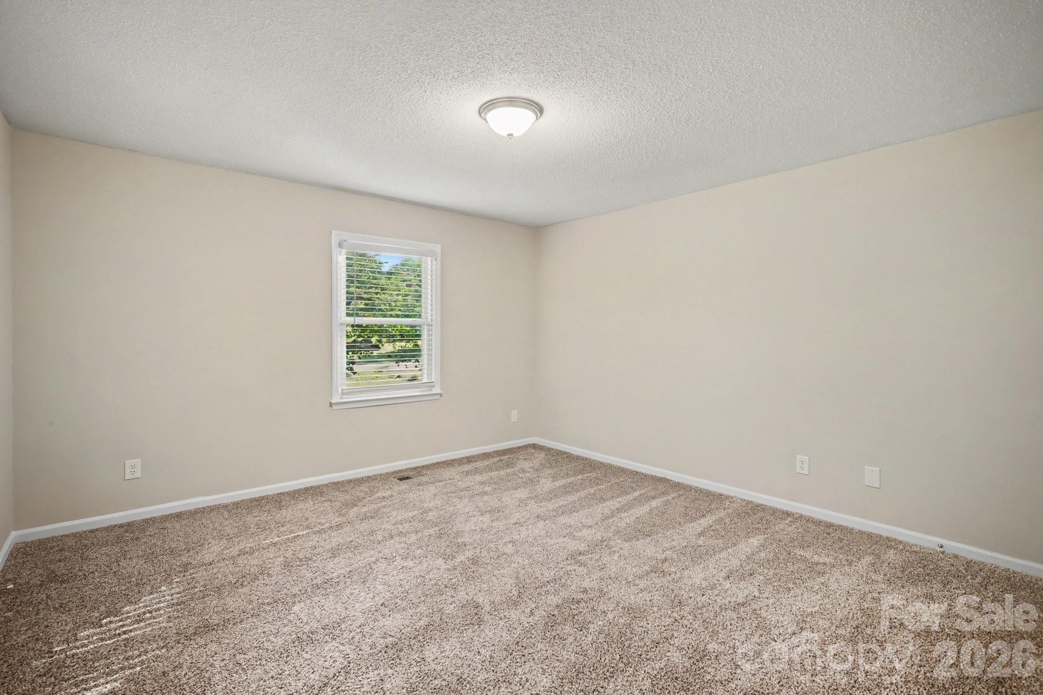 Single Family Residence at 105 Windsong Court, Gastonia, photo 16 of 36