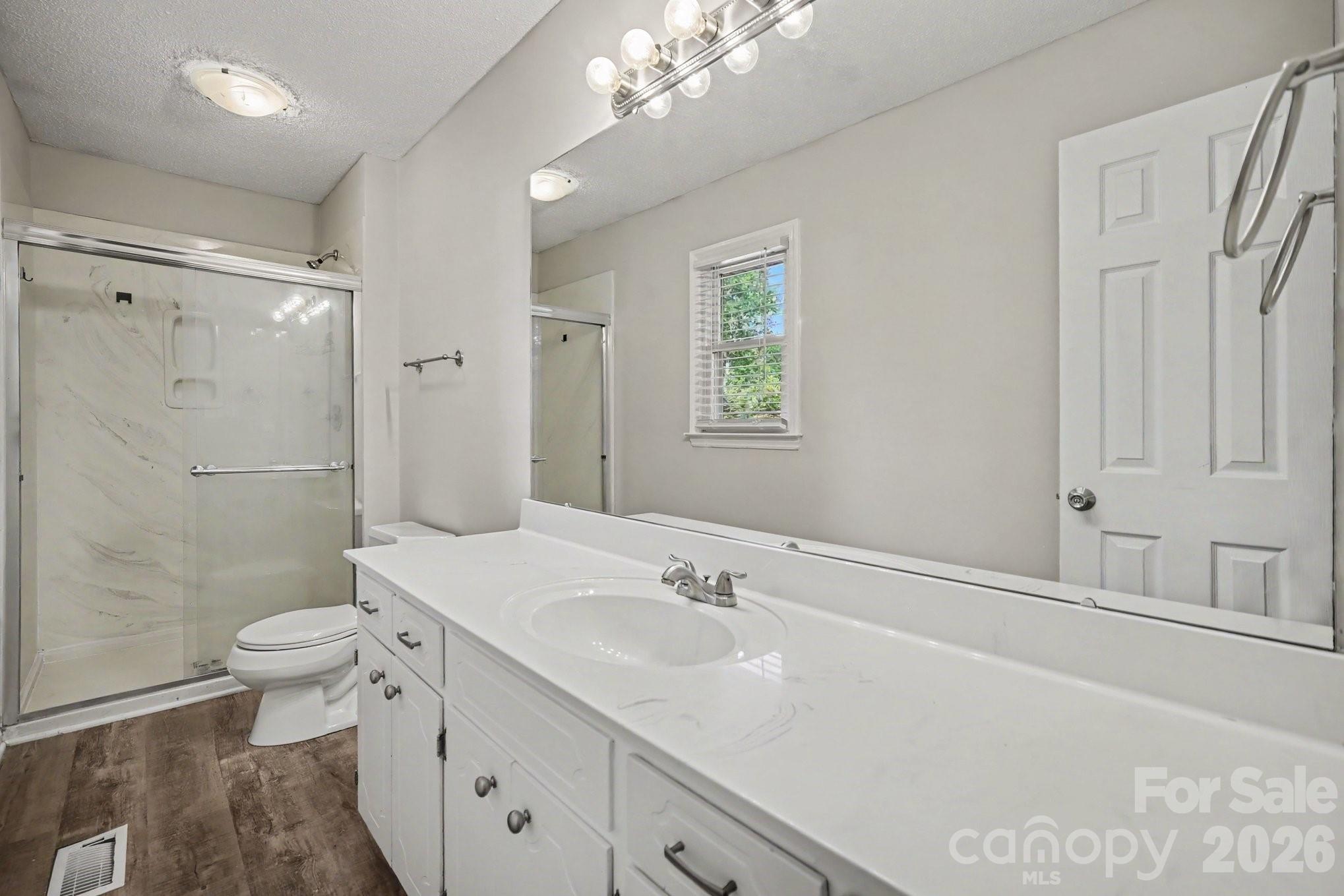 Single Family Residence at 105 Windsong Court, Gastonia, photo 27 of 36