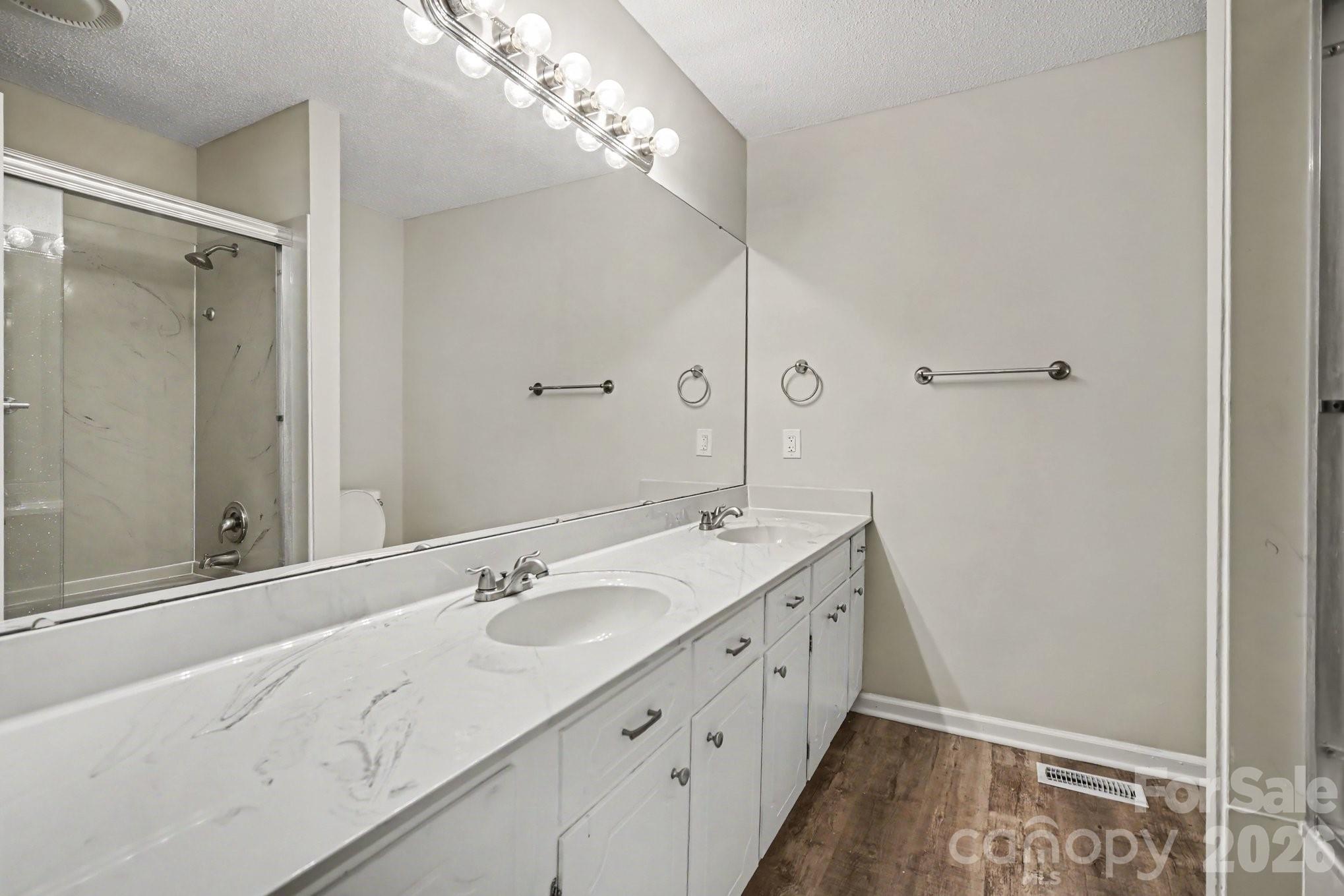 Single Family Residence at 105 Windsong Court, Gastonia, photo 28 of 36
