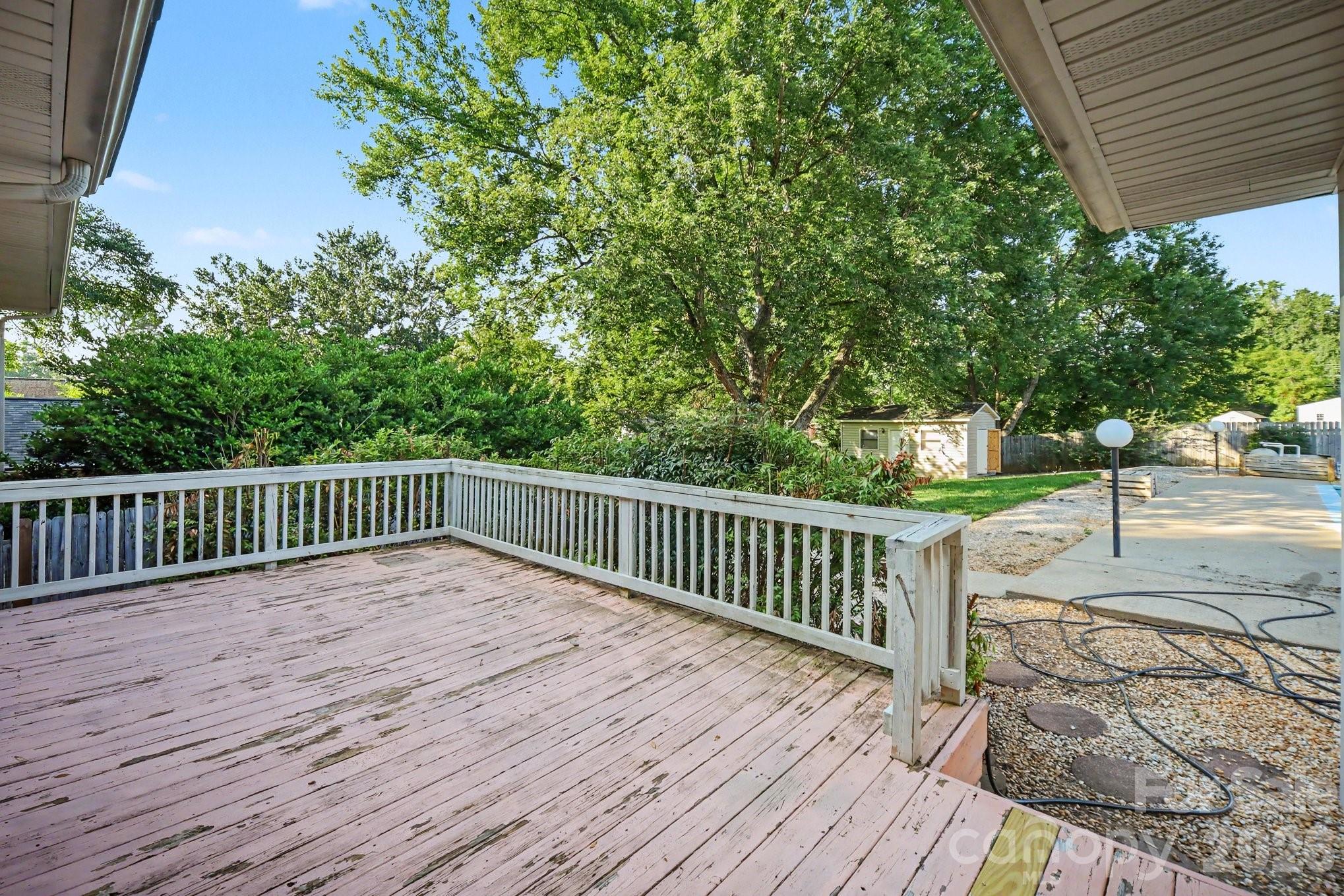 Single Family Residence at 105 Windsong Court, Gastonia, photo 29 of 36