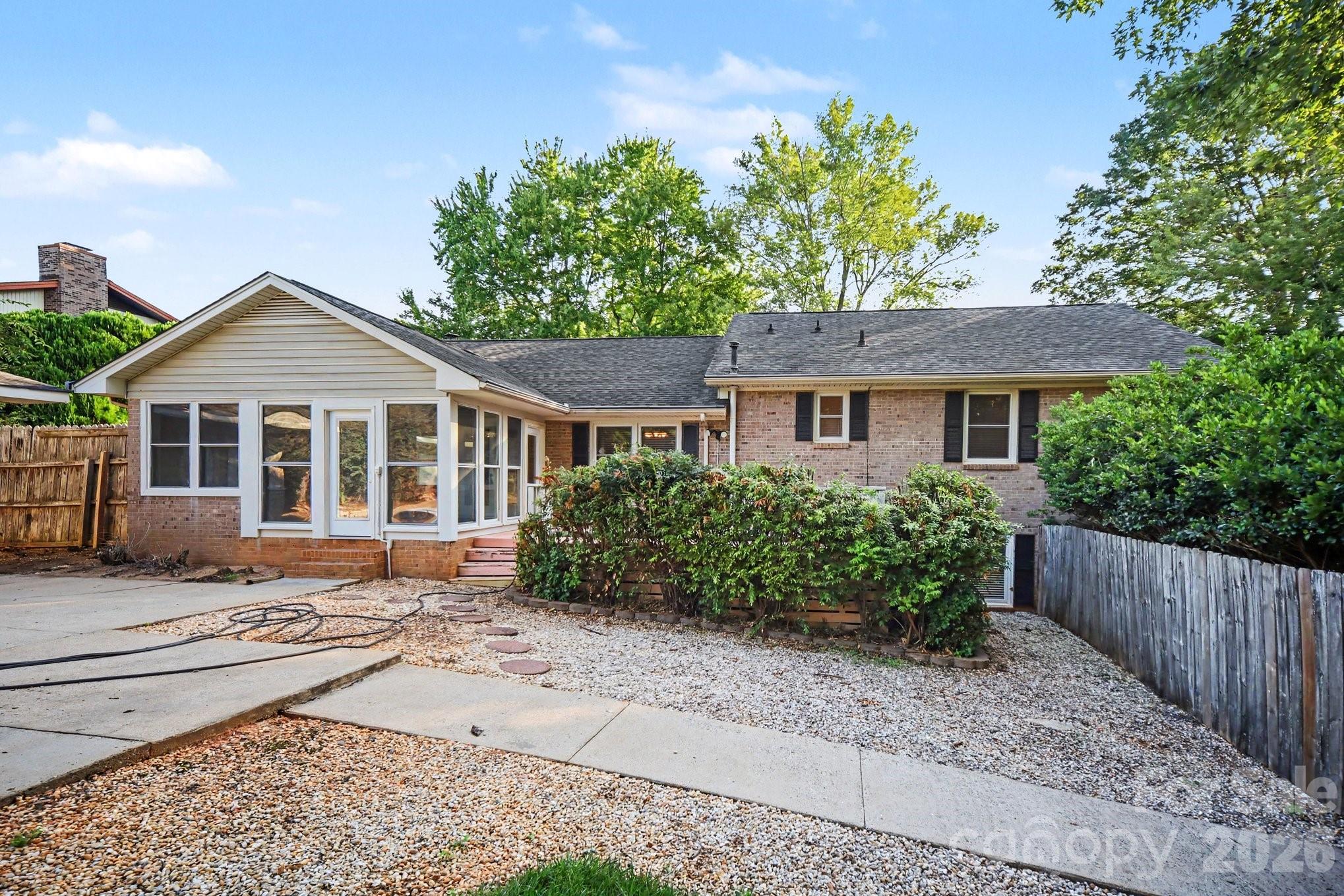 Single Family Residence at 105 Windsong Court, Gastonia, photo 31 of 36