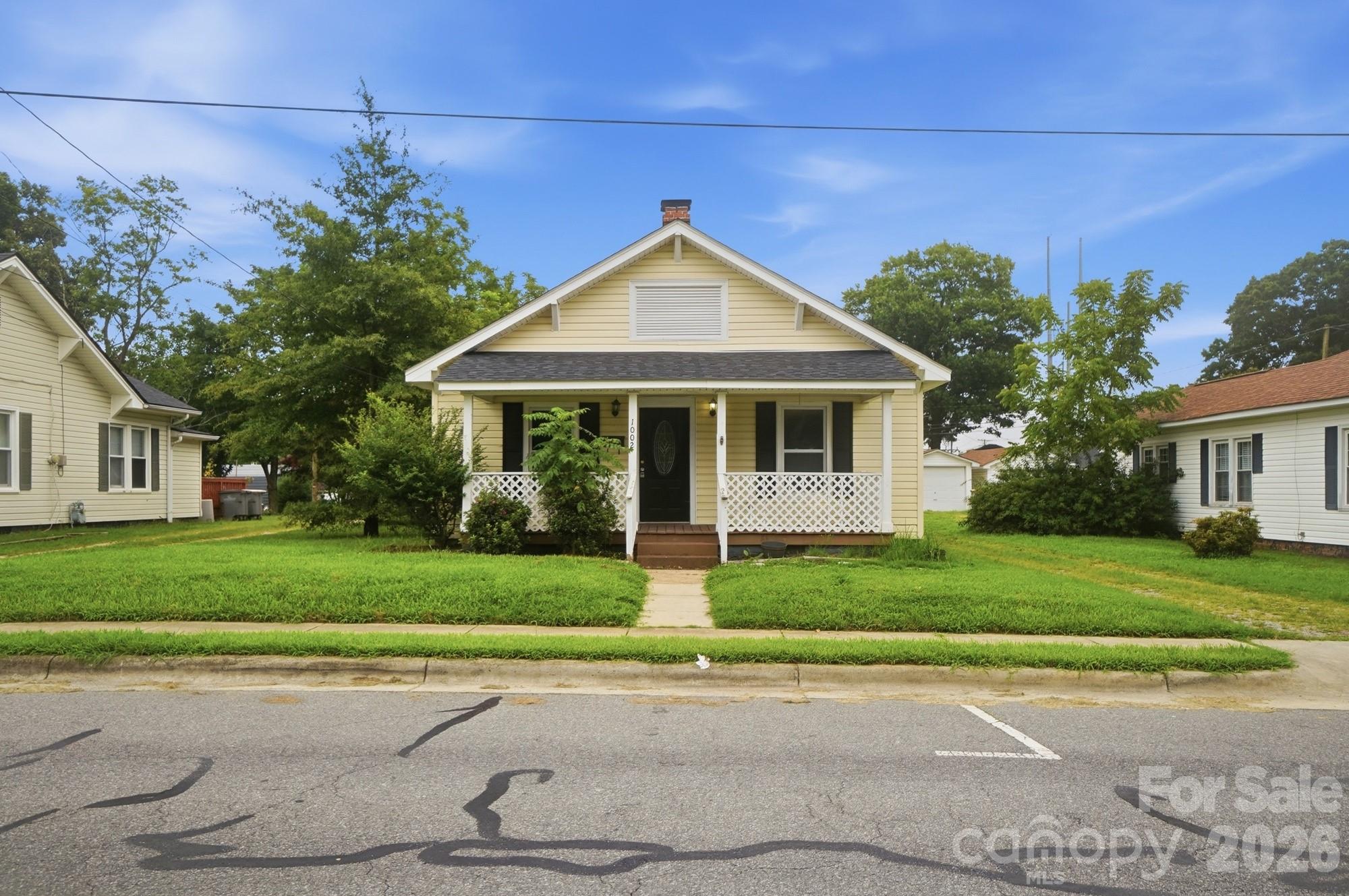 Single Family Residence at 1002 N Ridge Avenue, Kannapolis, photo 3 of 37