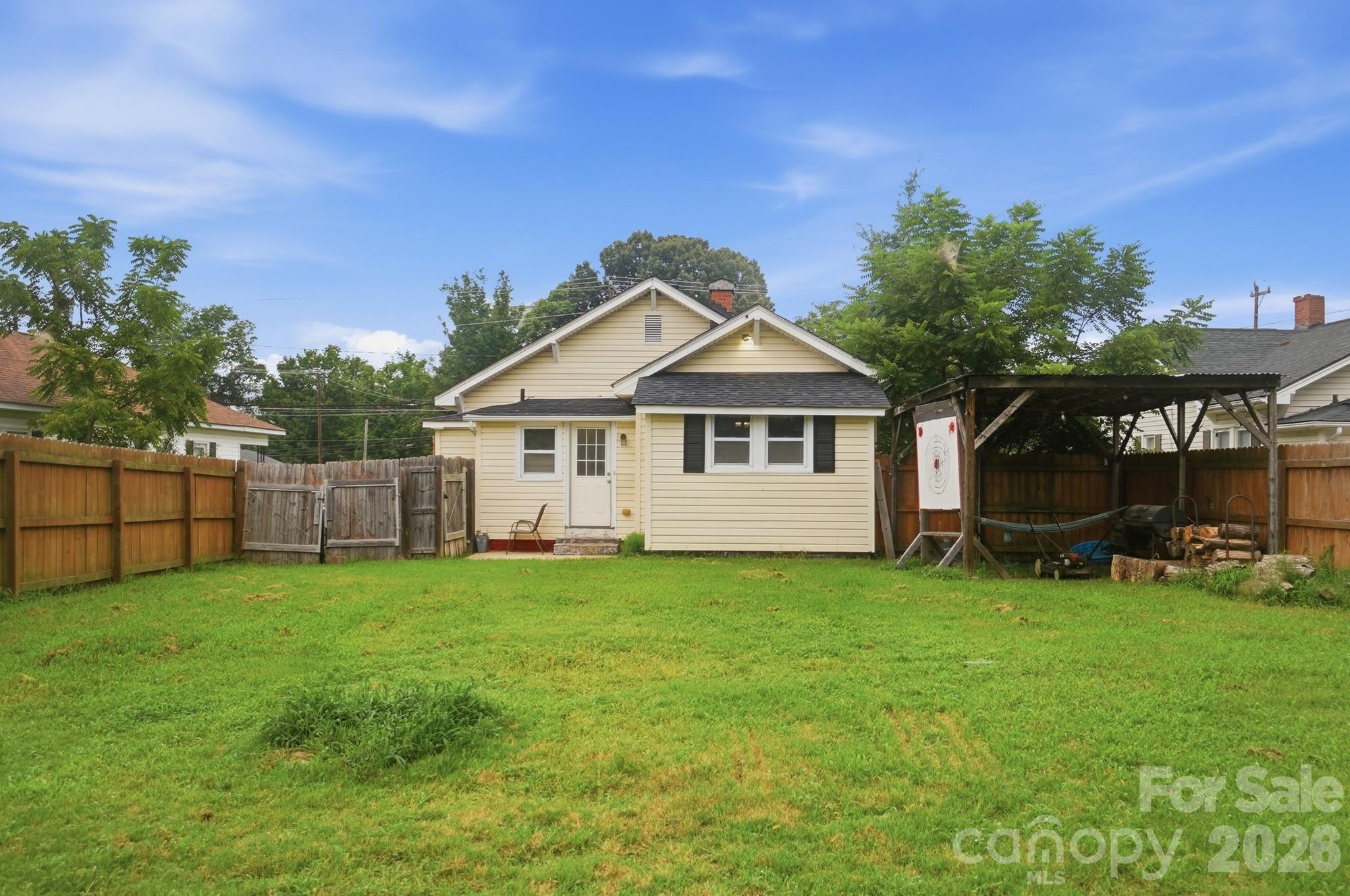 Single Family Residence at 1002 N Ridge Avenue, Kannapolis, photo 32 of 37