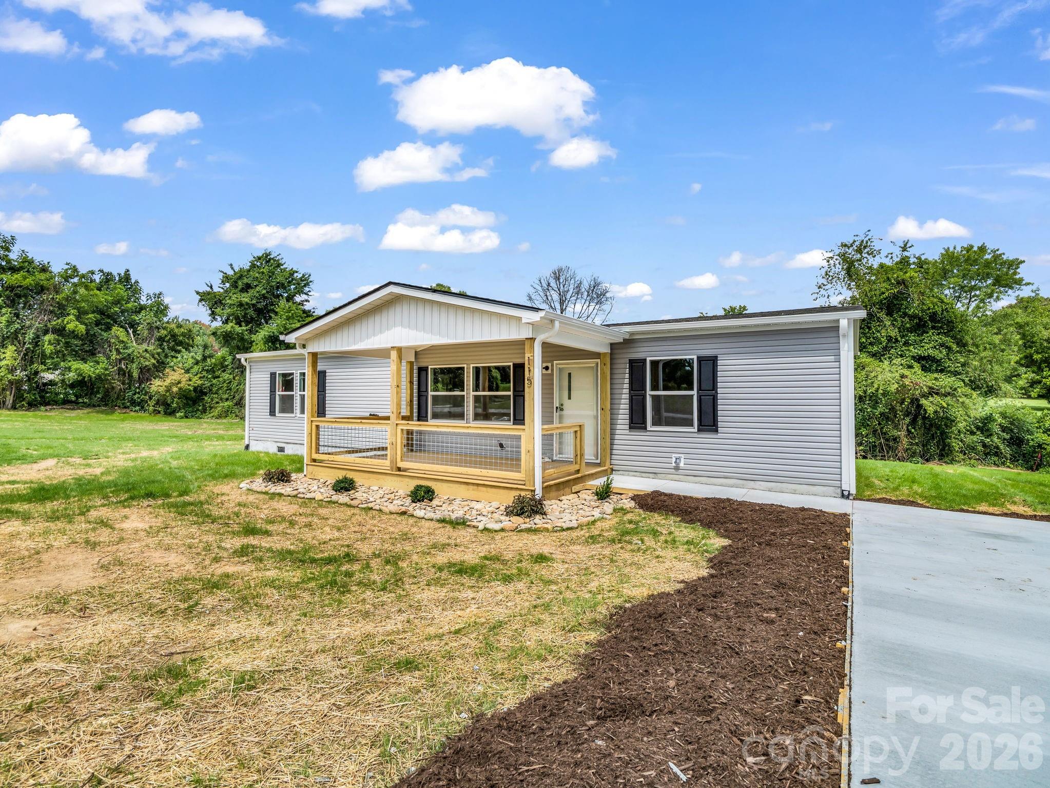 Single Family Residence at 115 Maplewood Knoll Drive, Flat Rock, photo 2 of 35