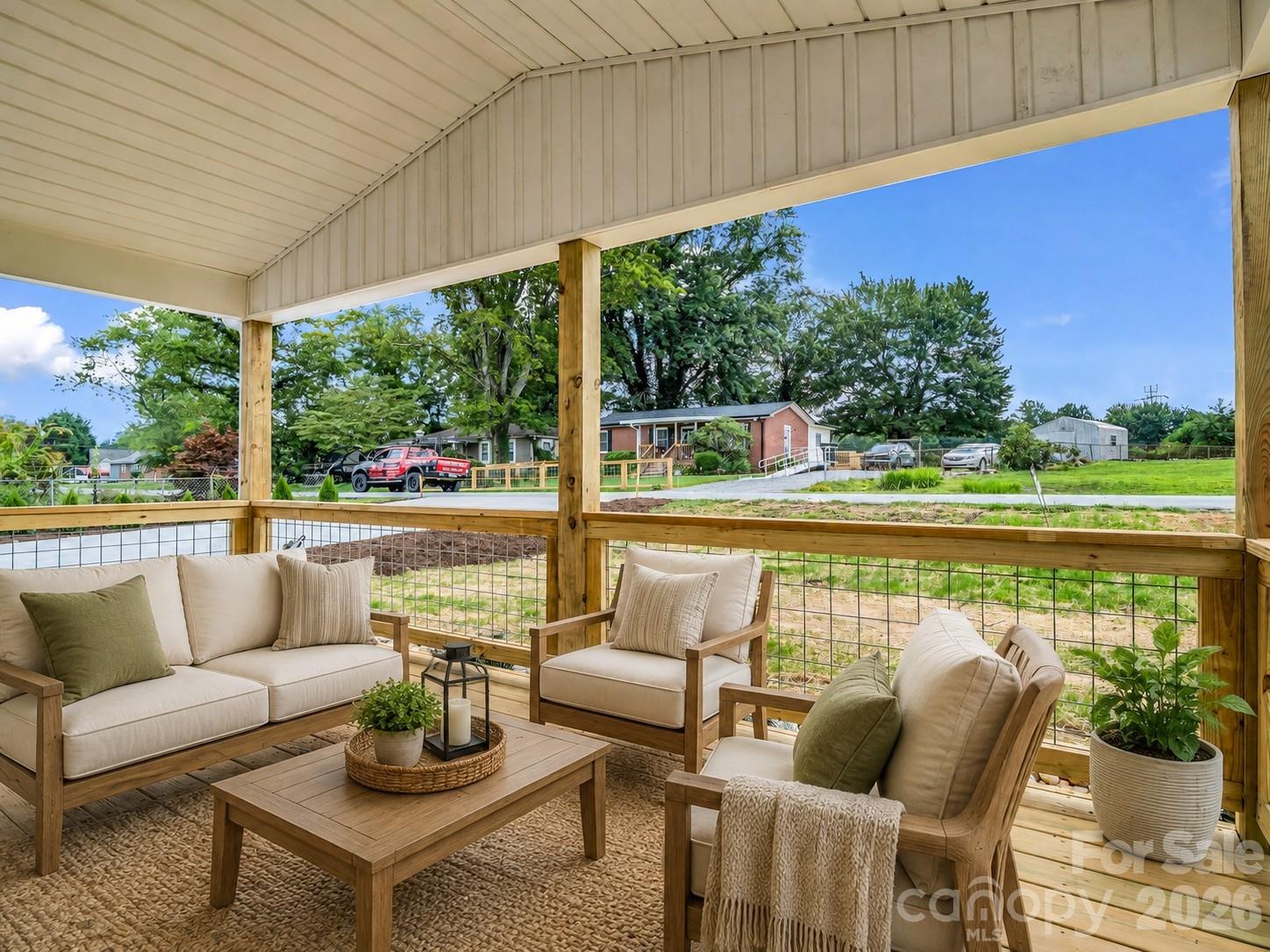 AI staging - 115 Maplewood Knoll Drive, Flat Rock