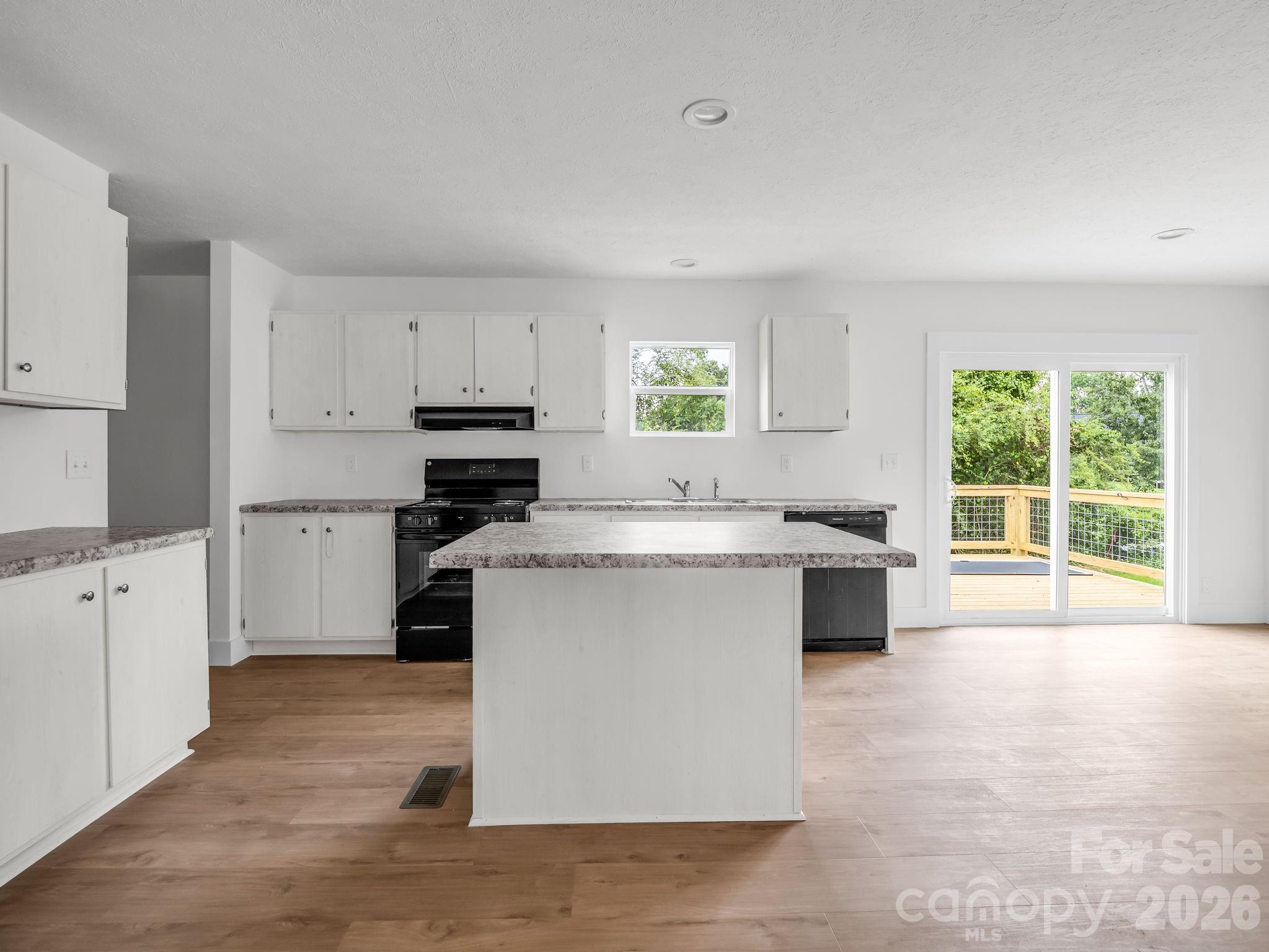 Single Family Residence at 115 Maplewood Knoll Drive, Flat Rock, photo 10 of 35