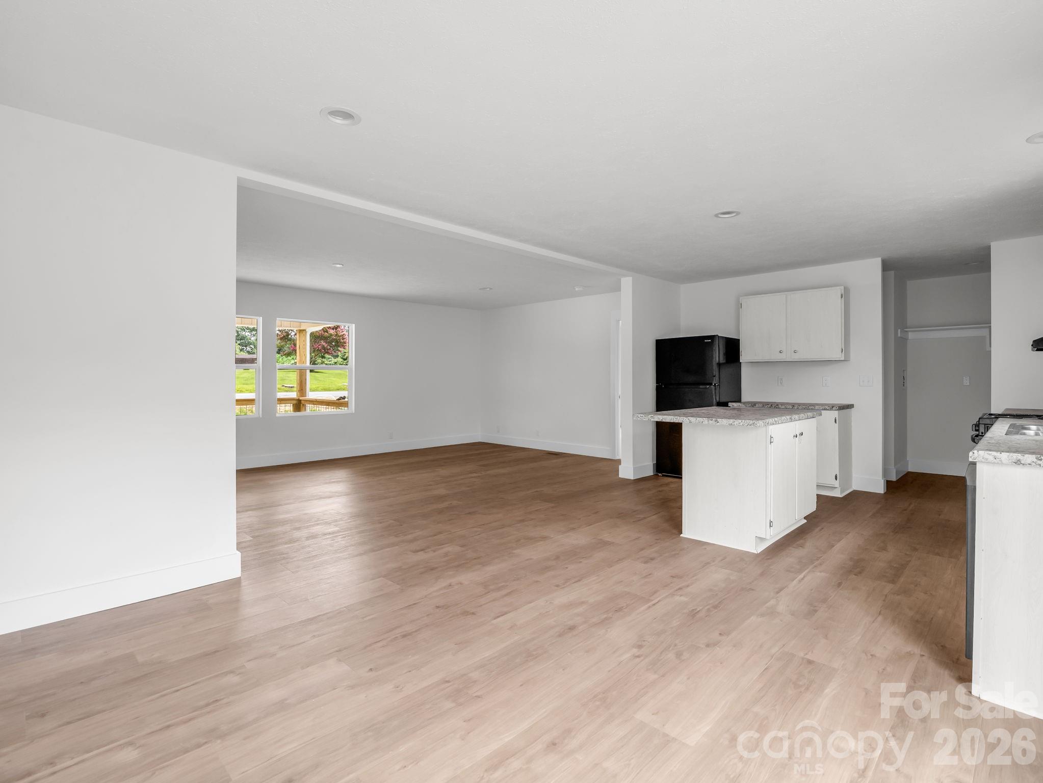 Single Family Residence at 115 Maplewood Knoll Drive, Flat Rock, photo 15 of 35