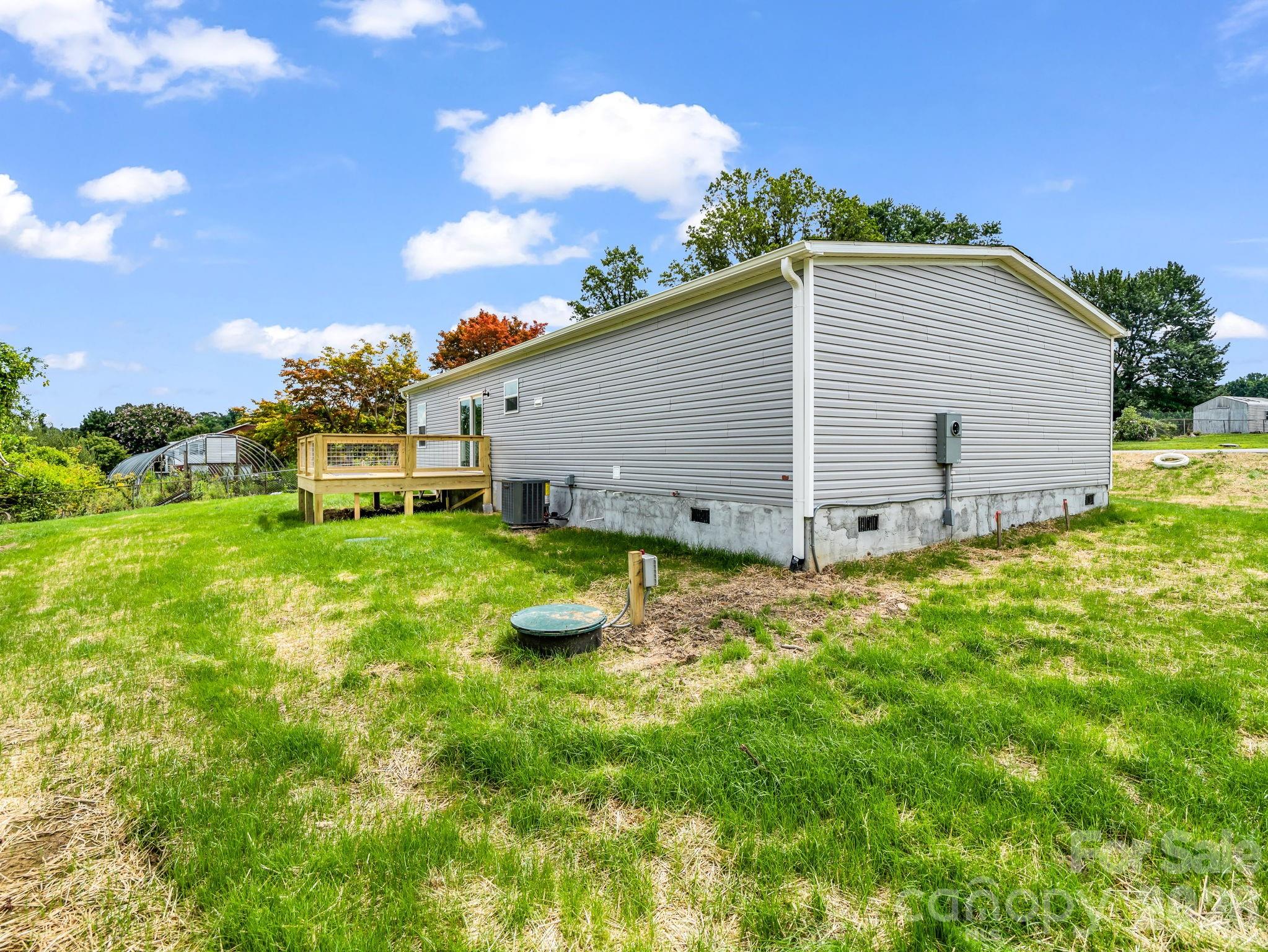 Single Family Residence at 115 Maplewood Knoll Drive, Flat Rock, photo 31 of 35