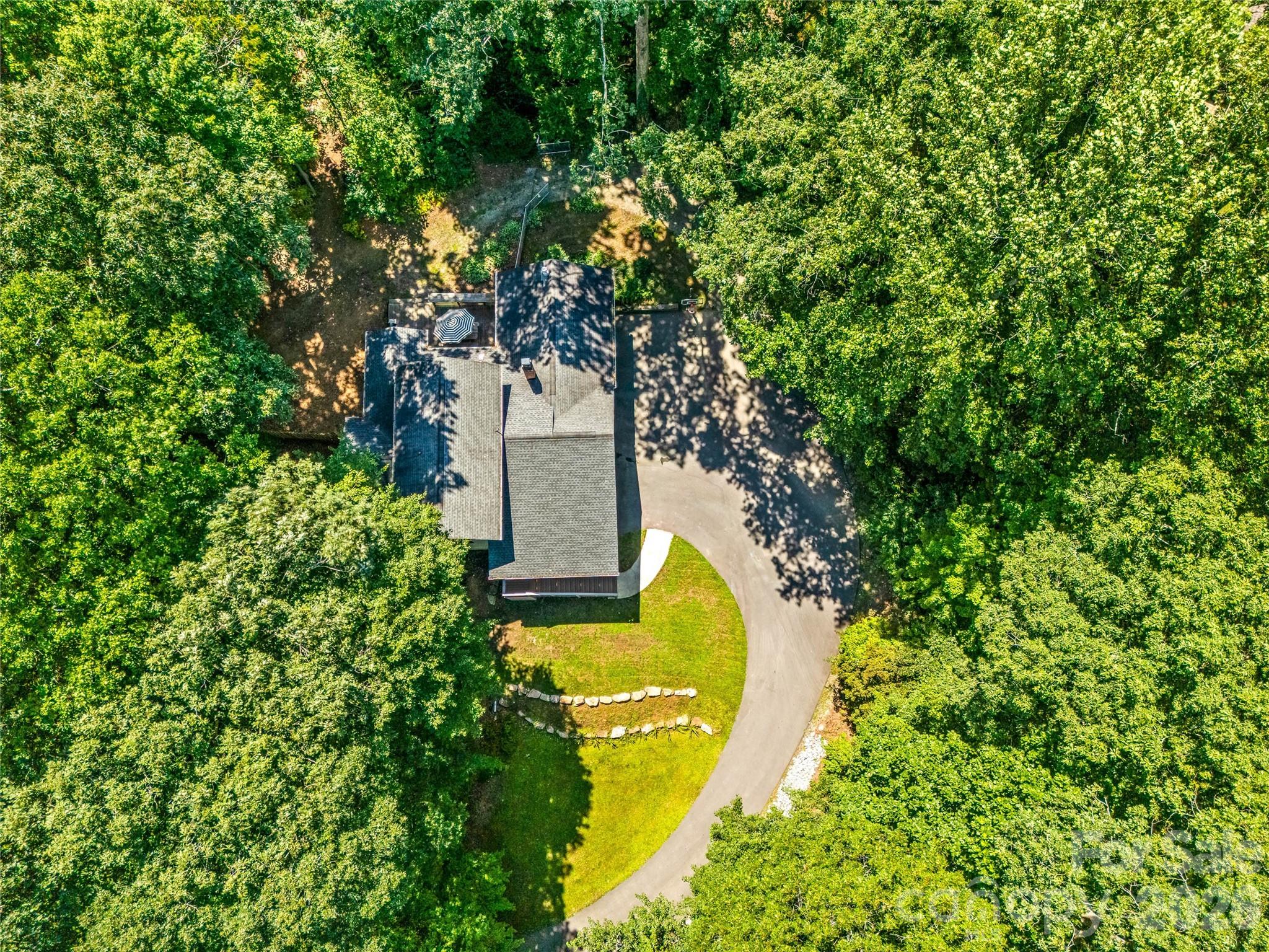 Single Family Residence at 70 Promised Ridge Drive, Hendersonville, photo 3 of 48