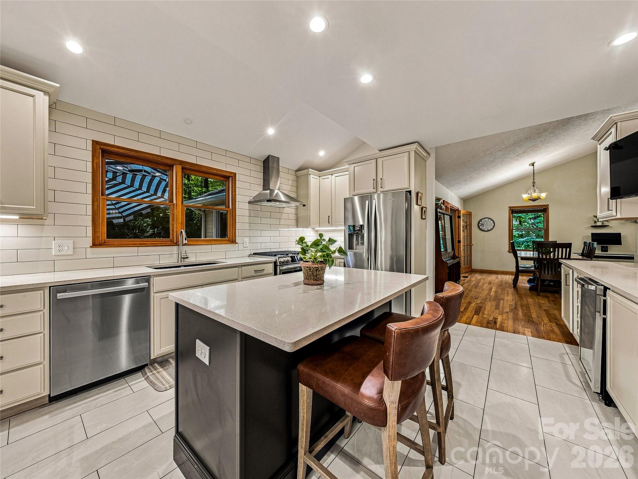 Single Family Residence at 70 Promised Ridge Drive, Hendersonville, photo 6 of 48