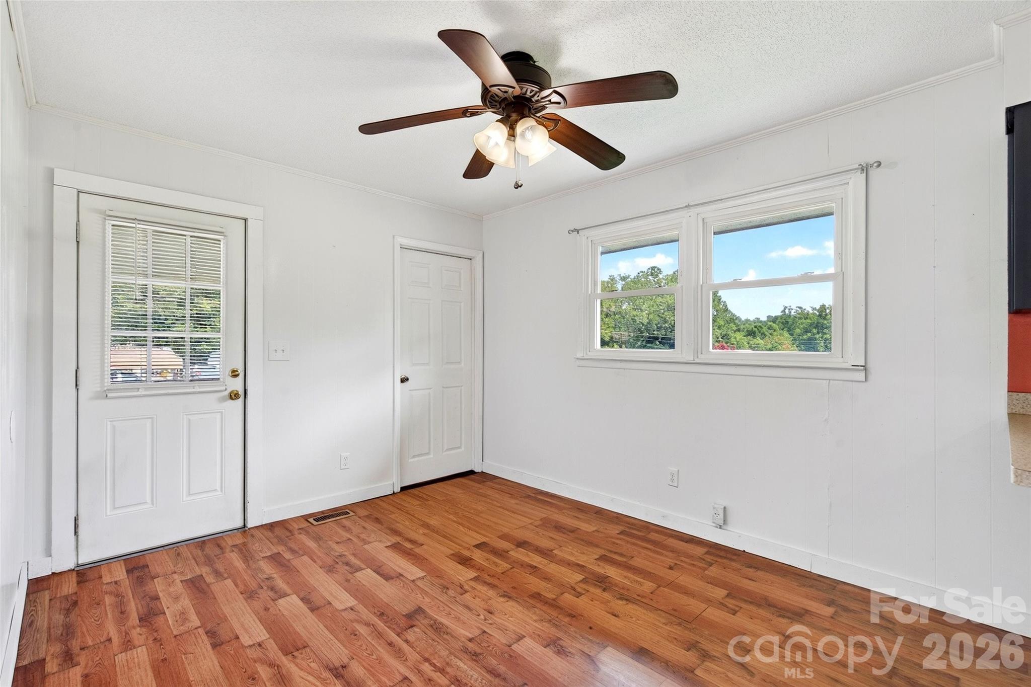 Single Family Residence at 224 Cherokee Way, Marion, photo 15 of 39