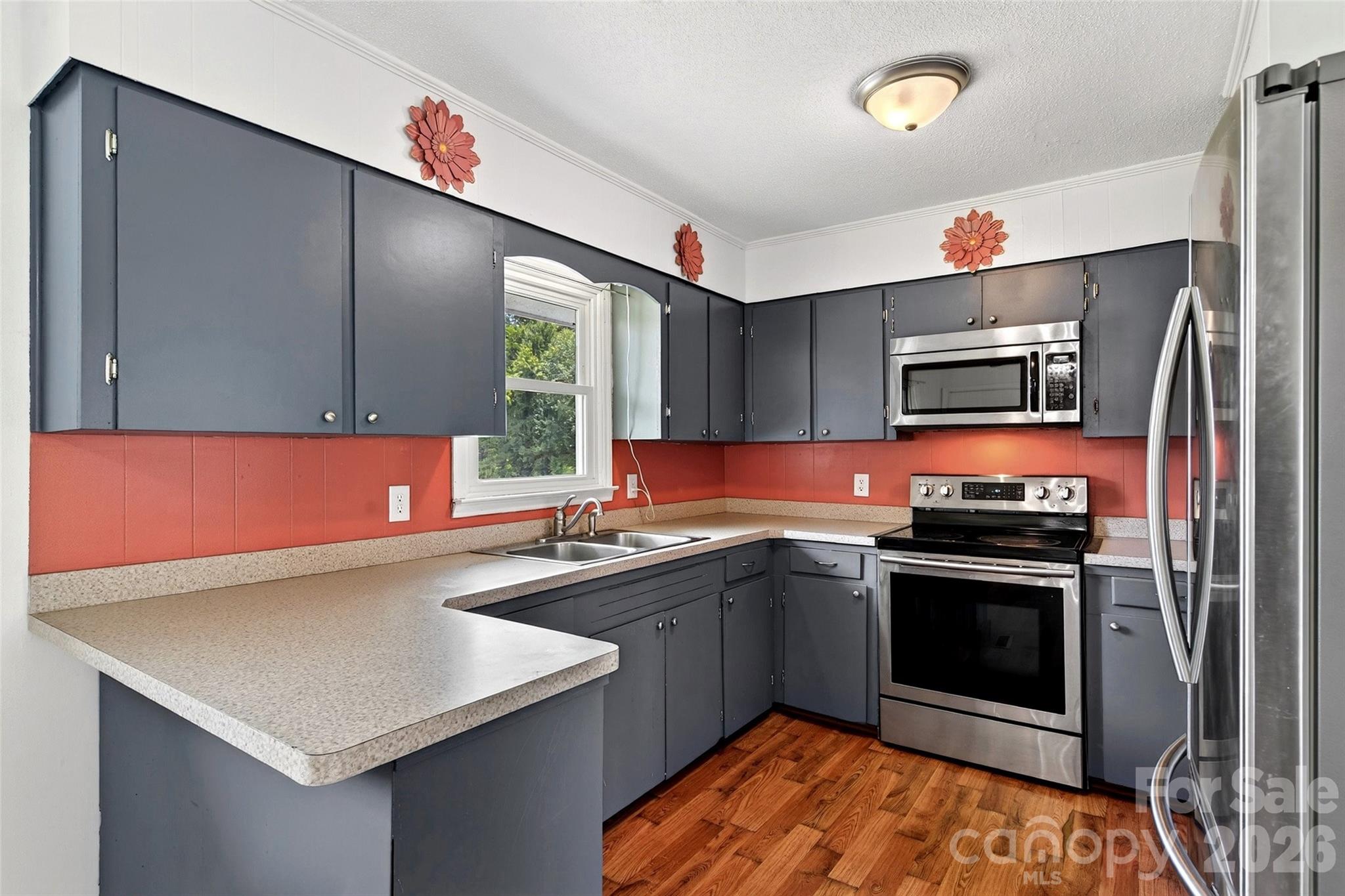 Single Family Residence at 224 Cherokee Way, Marion, photo 17 of 39