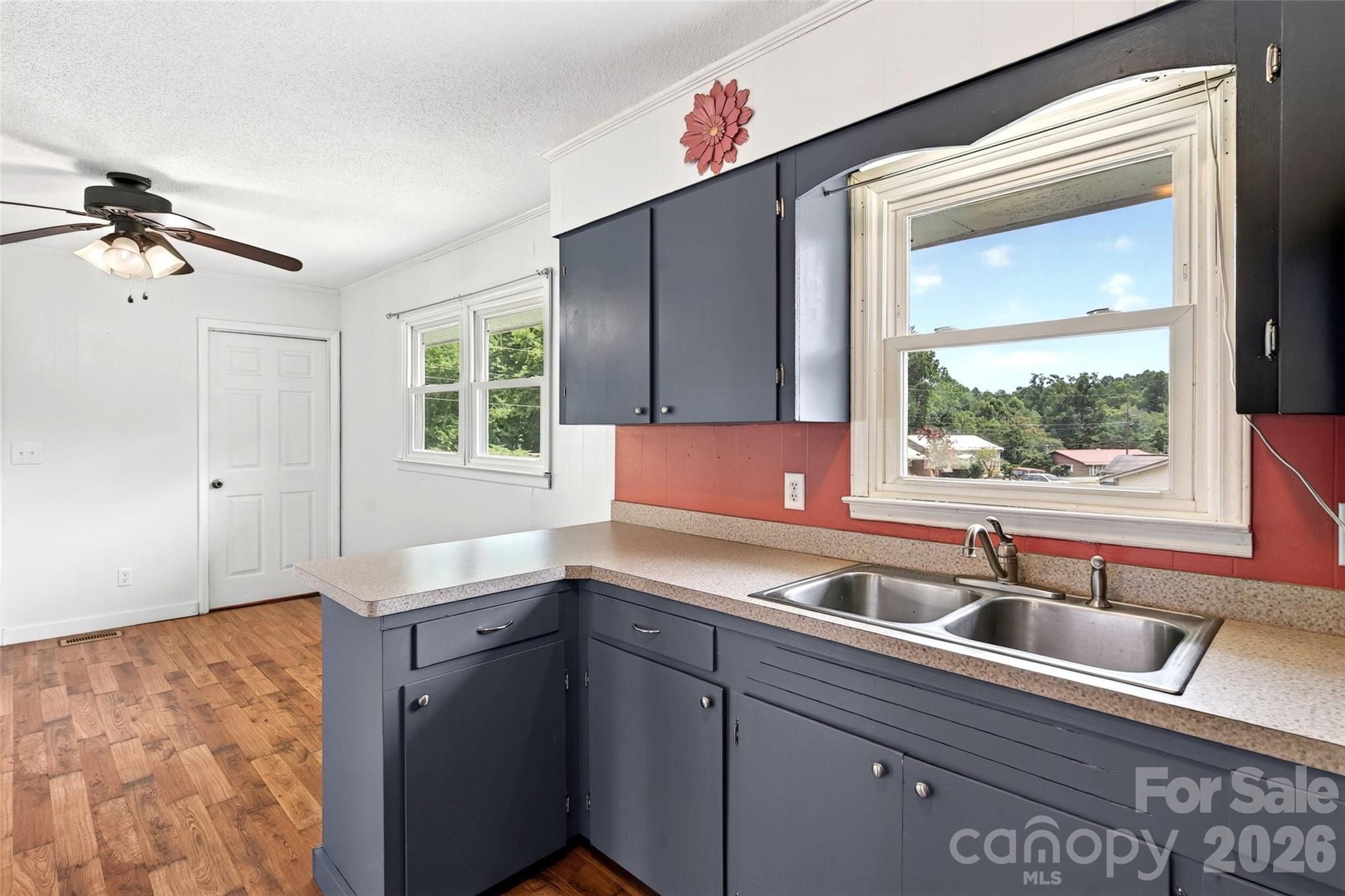 Single Family Residence at 224 Cherokee Way, Marion, photo 20 of 39