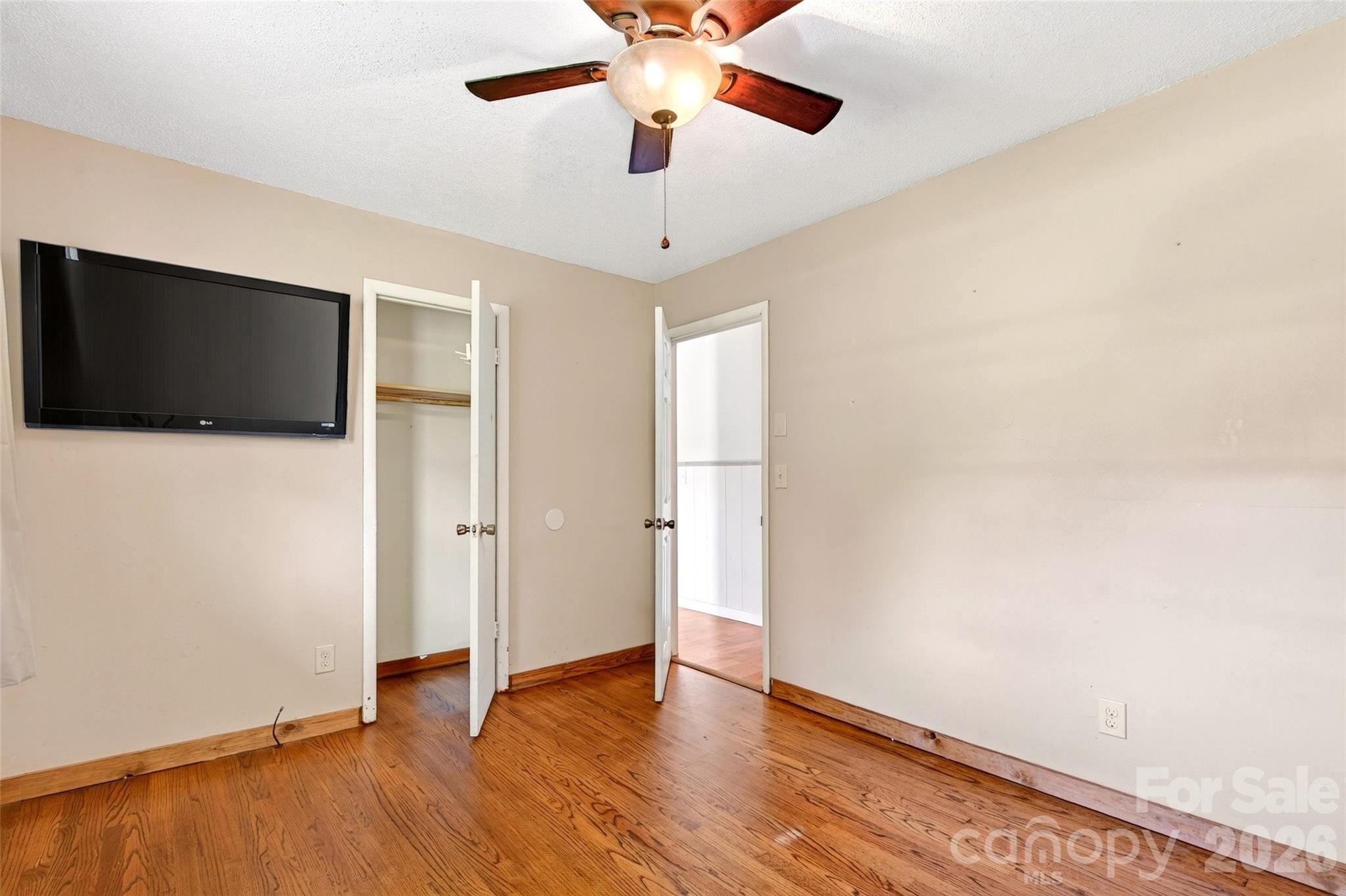 Single Family Residence at 224 Cherokee Way, Marion, photo 23 of 39