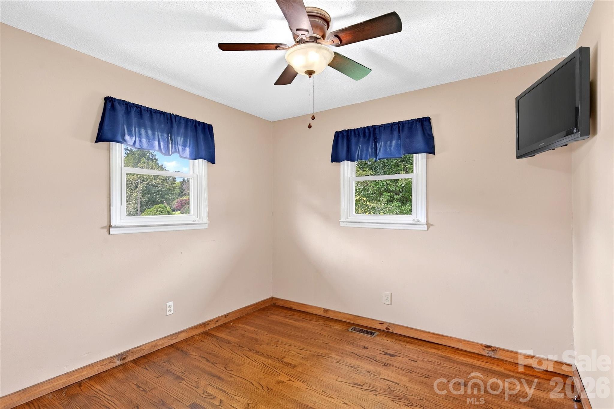 Single Family Residence at 224 Cherokee Way, Marion, photo 26 of 39