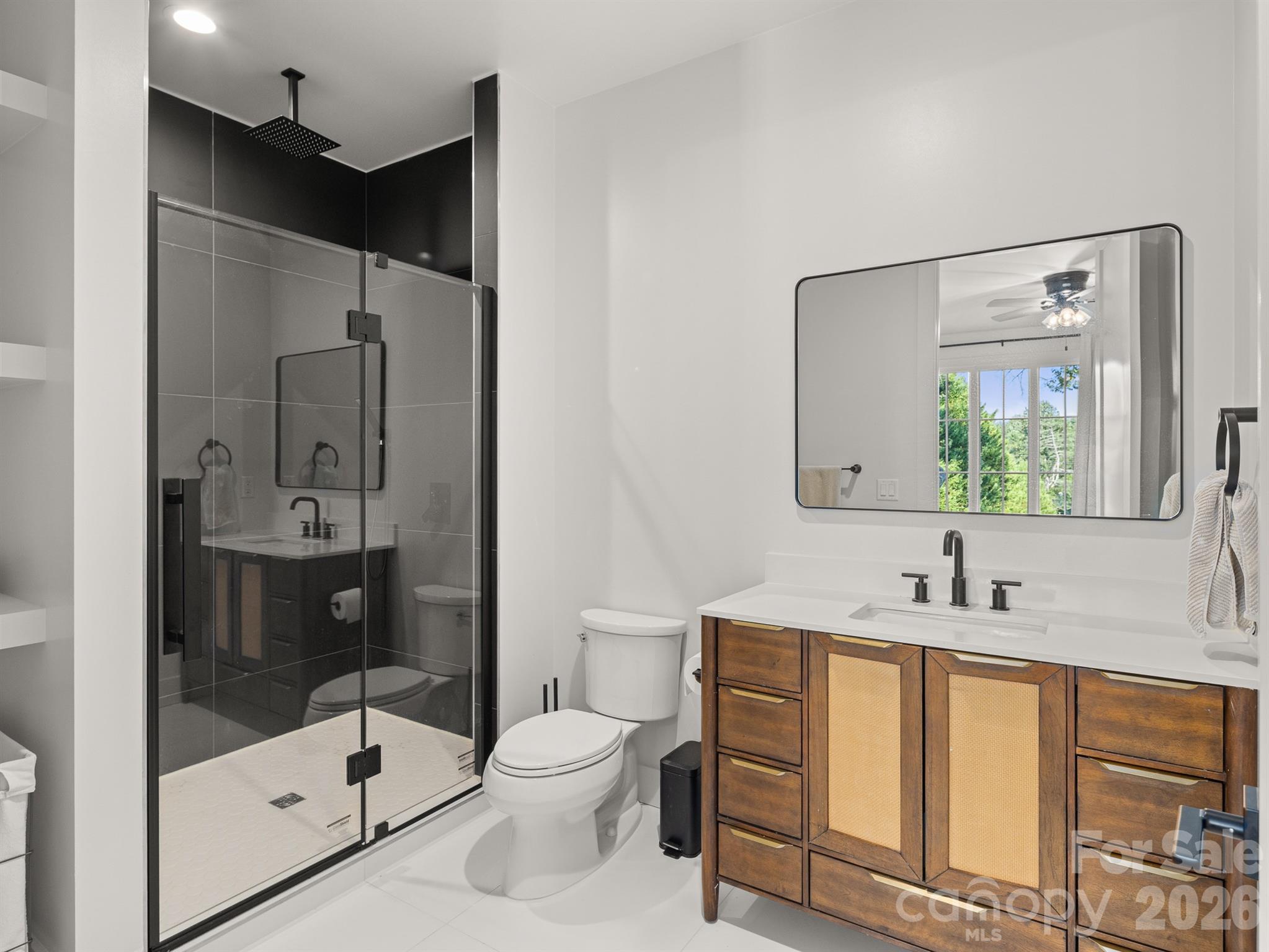 2nd primary ensuite with shower - 52 Klimovych Road, Hendersonville