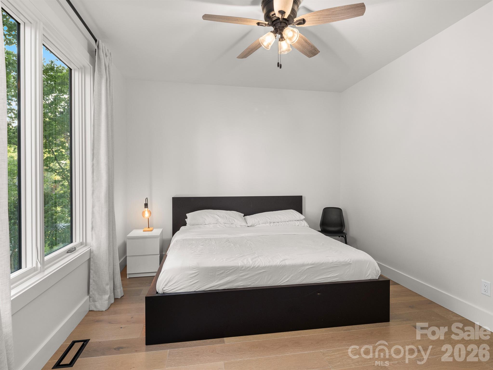 Guest Bedroom with walk in closet - 52 Klimovych Road, Hendersonville