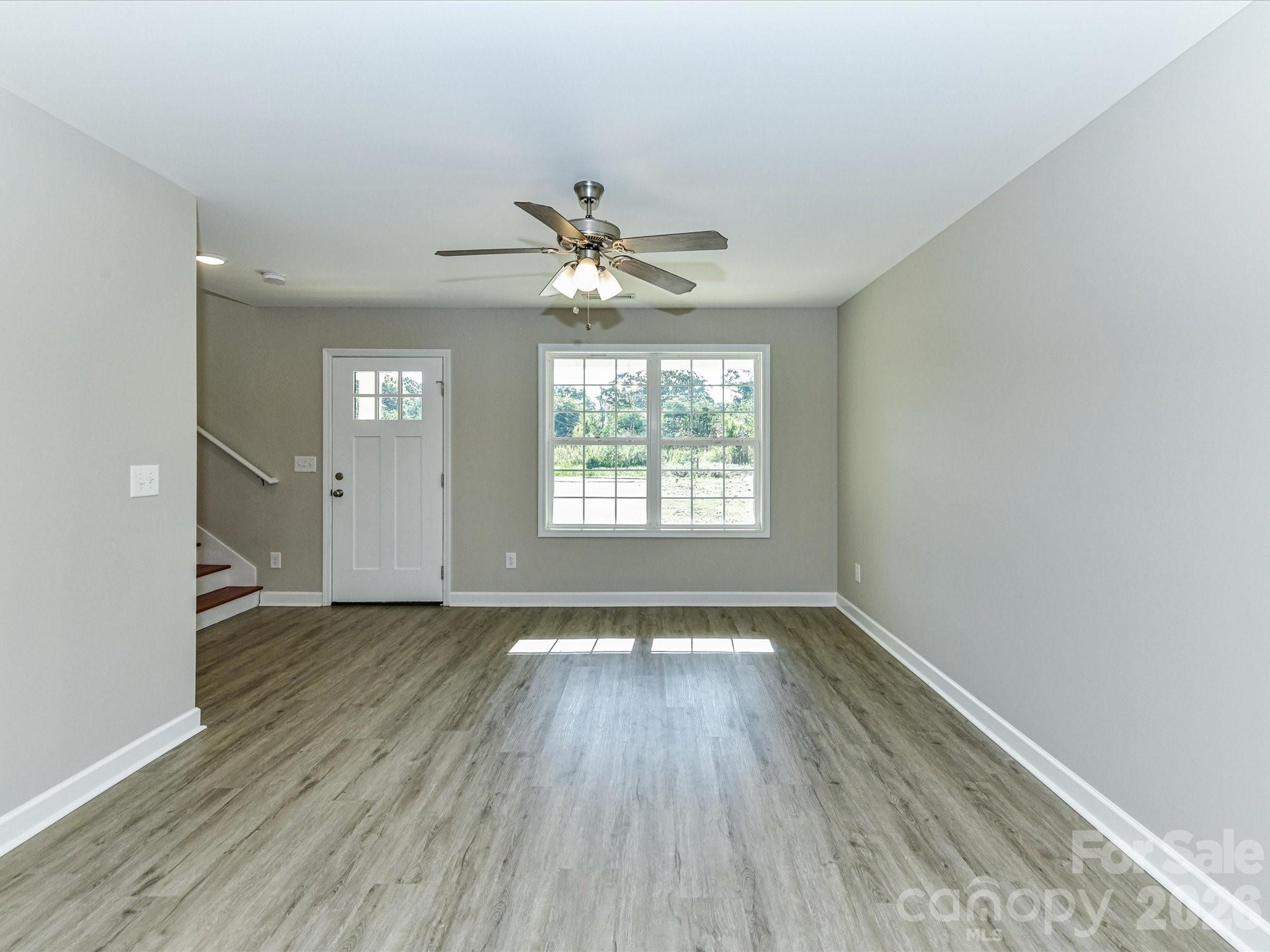 Living Room - 550 Claymon Road, Oakboro