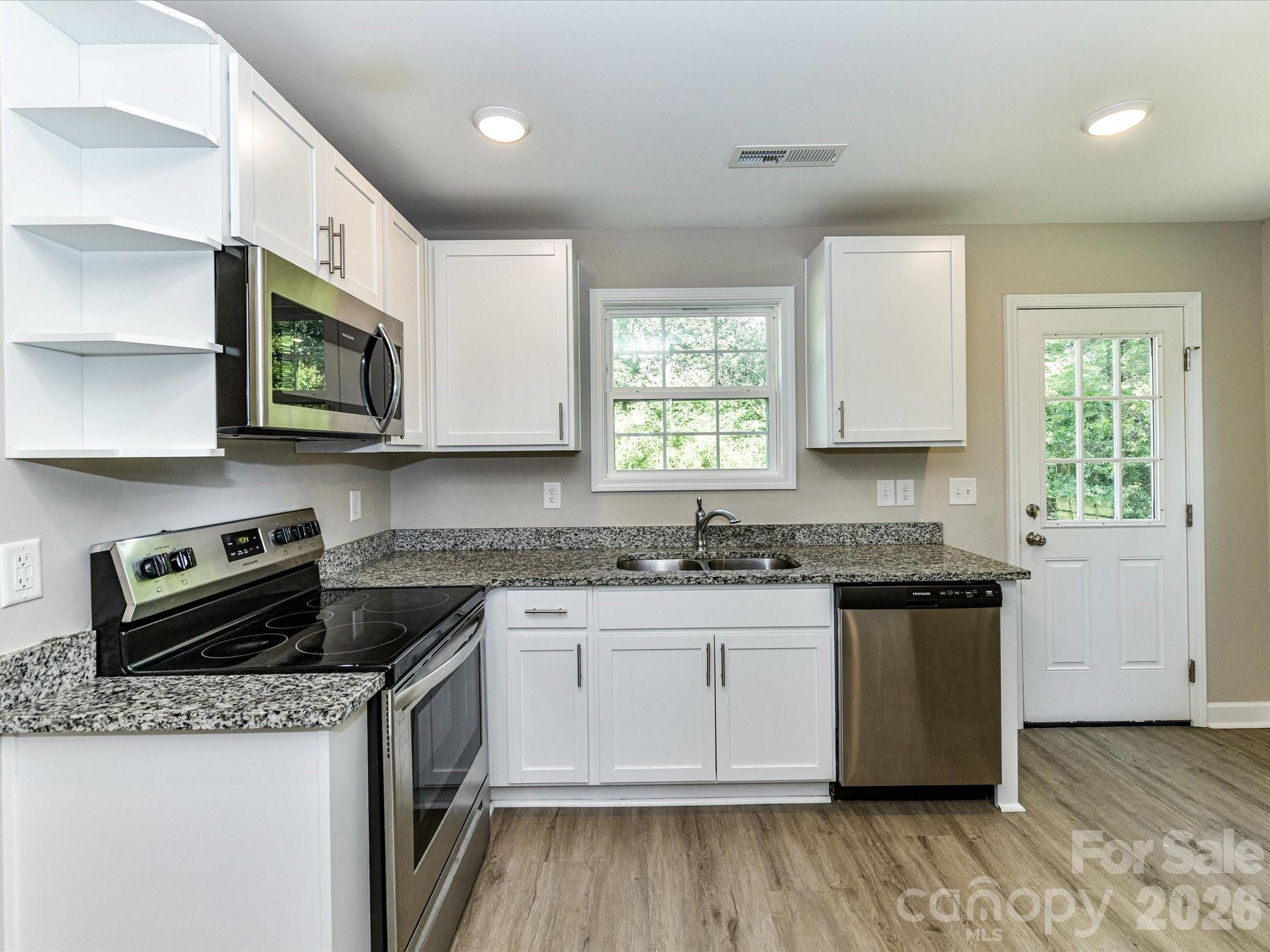Kitchen - 550 Claymon Road, Oakboro
