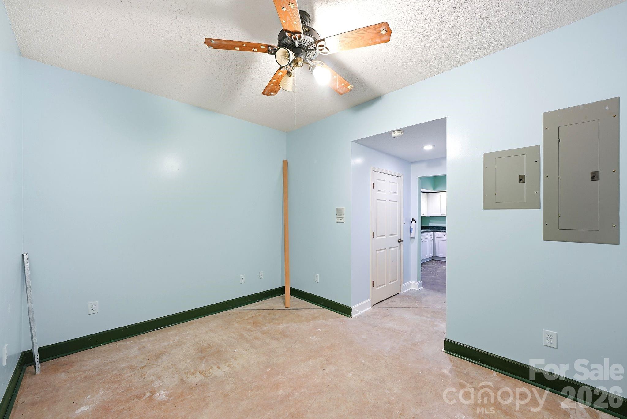 Basement Flex Room - 721 Canterbury Road, Kings Mountain