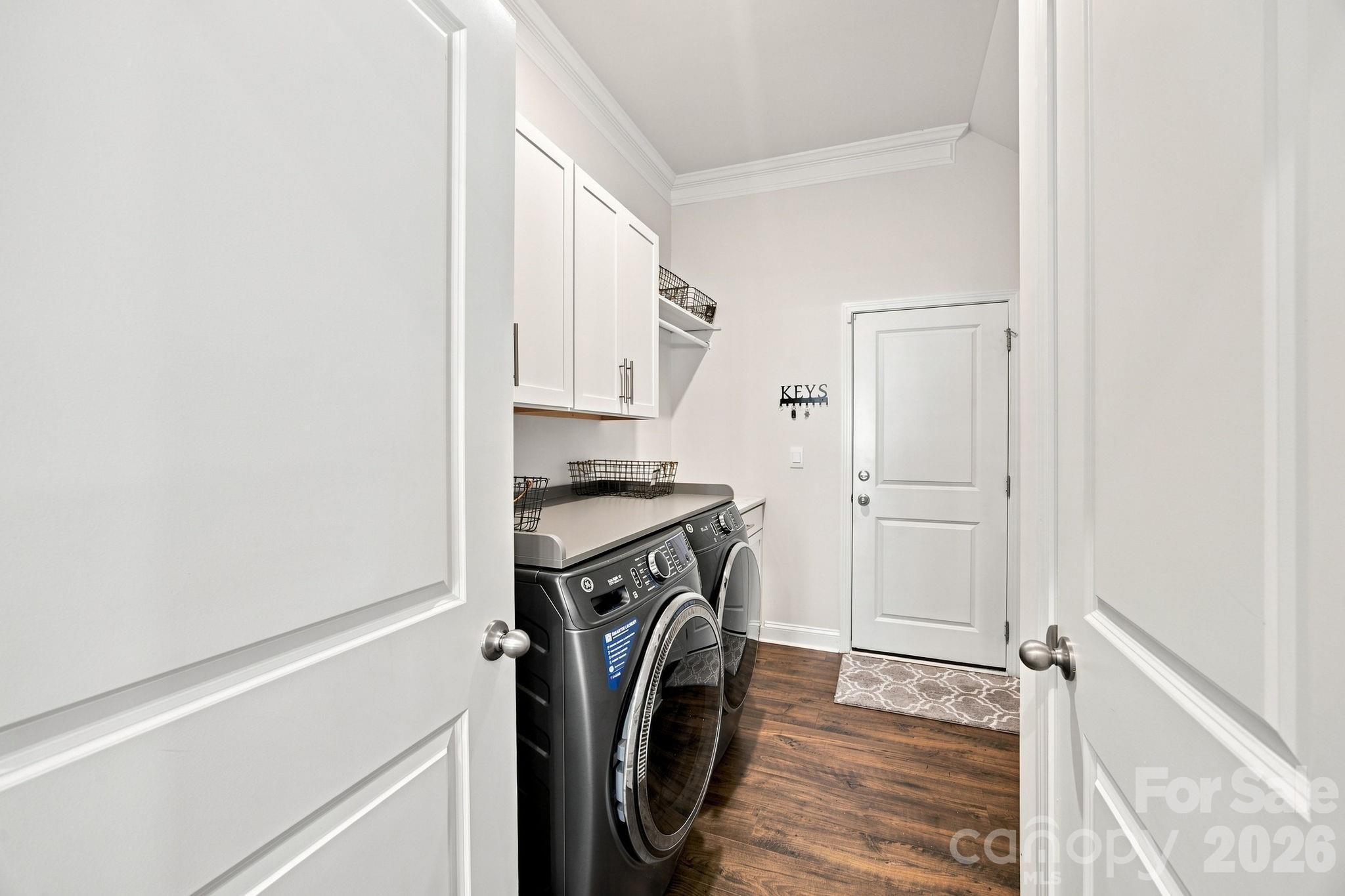 Laundry & mud room - 8125 Warford Little Road, Denver