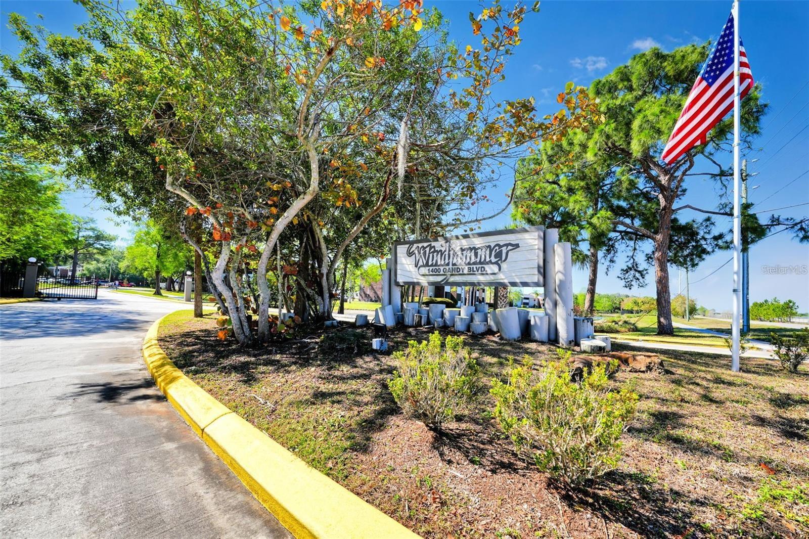 1400 GANDY BLVD N #1010