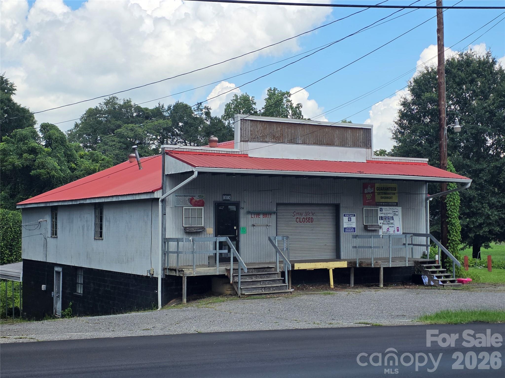 Business at 214 E Trade Street, Dallas, photo 4 of 7