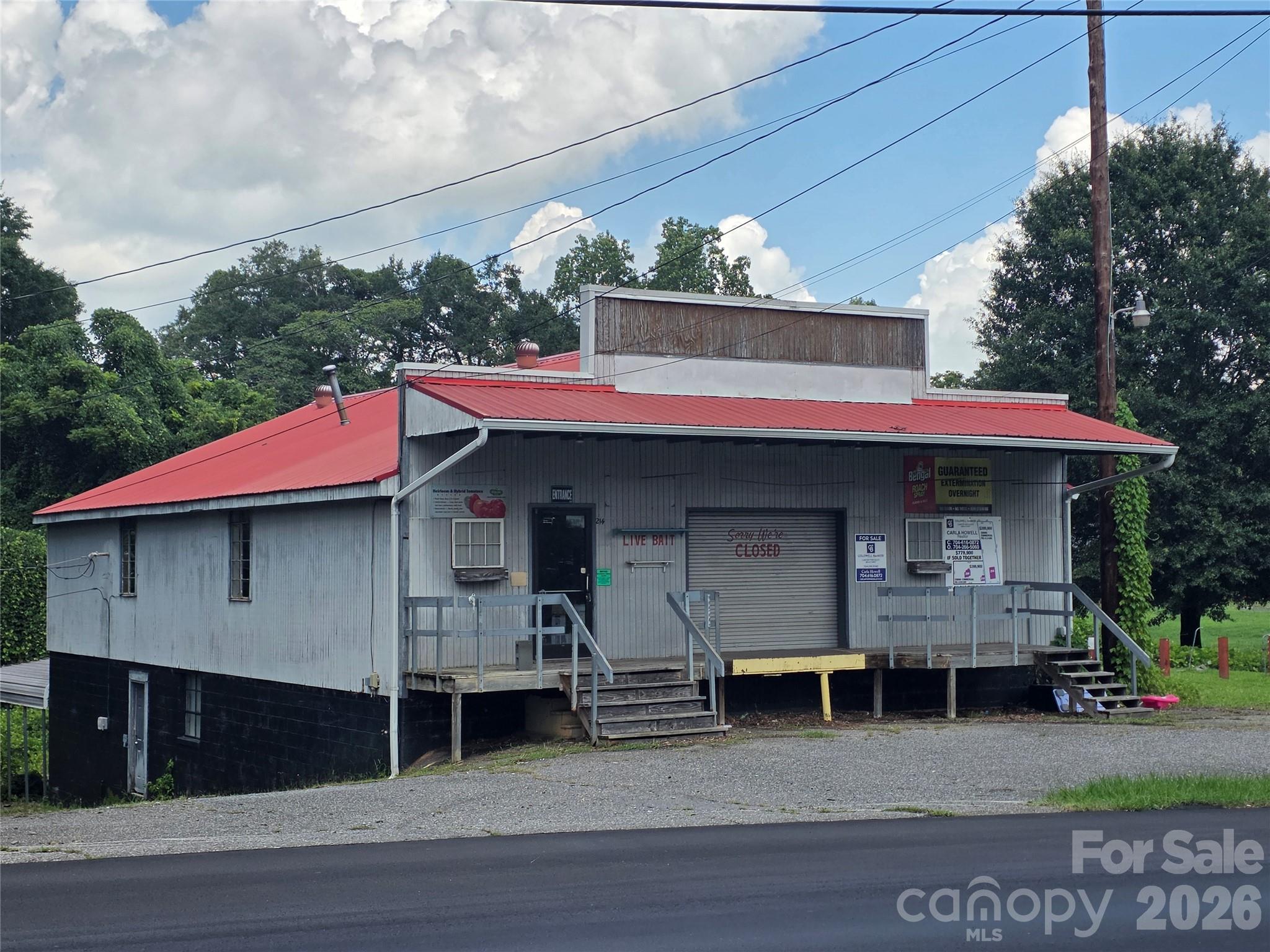 Business at 214 E Trade Street, Dallas, photo 6 of 7
