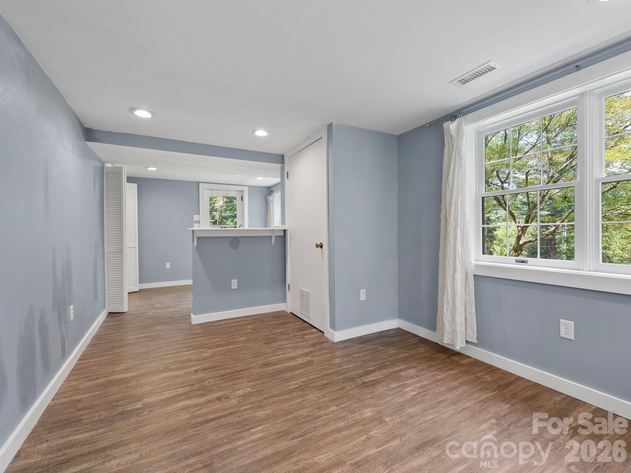 Basement bonus room - 242 N Hills Drive, Hendersonville