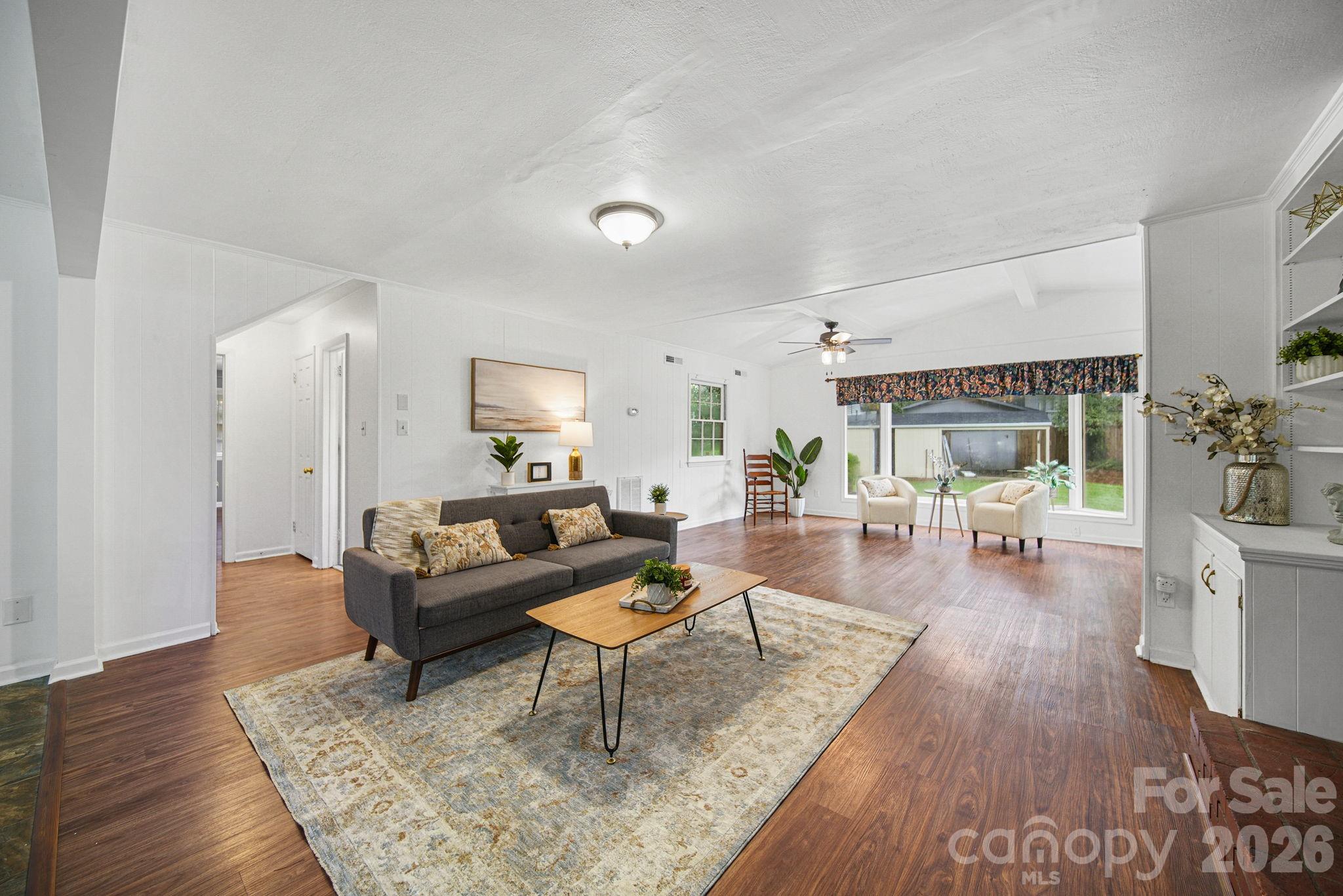 Family Room - 1210 Crescent Avenue, Gastonia