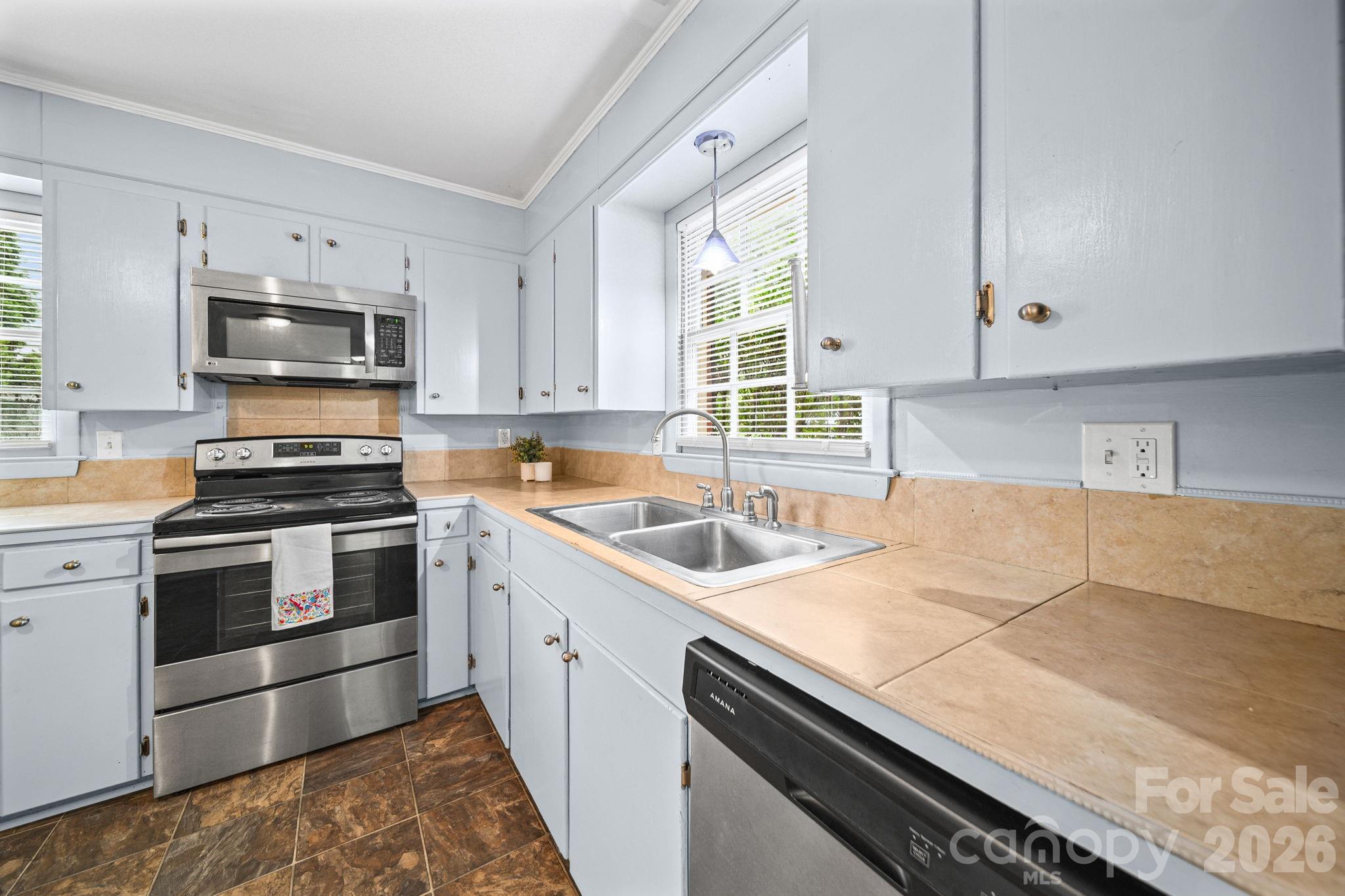 Kitchen - 1210 Crescent Avenue, Gastonia