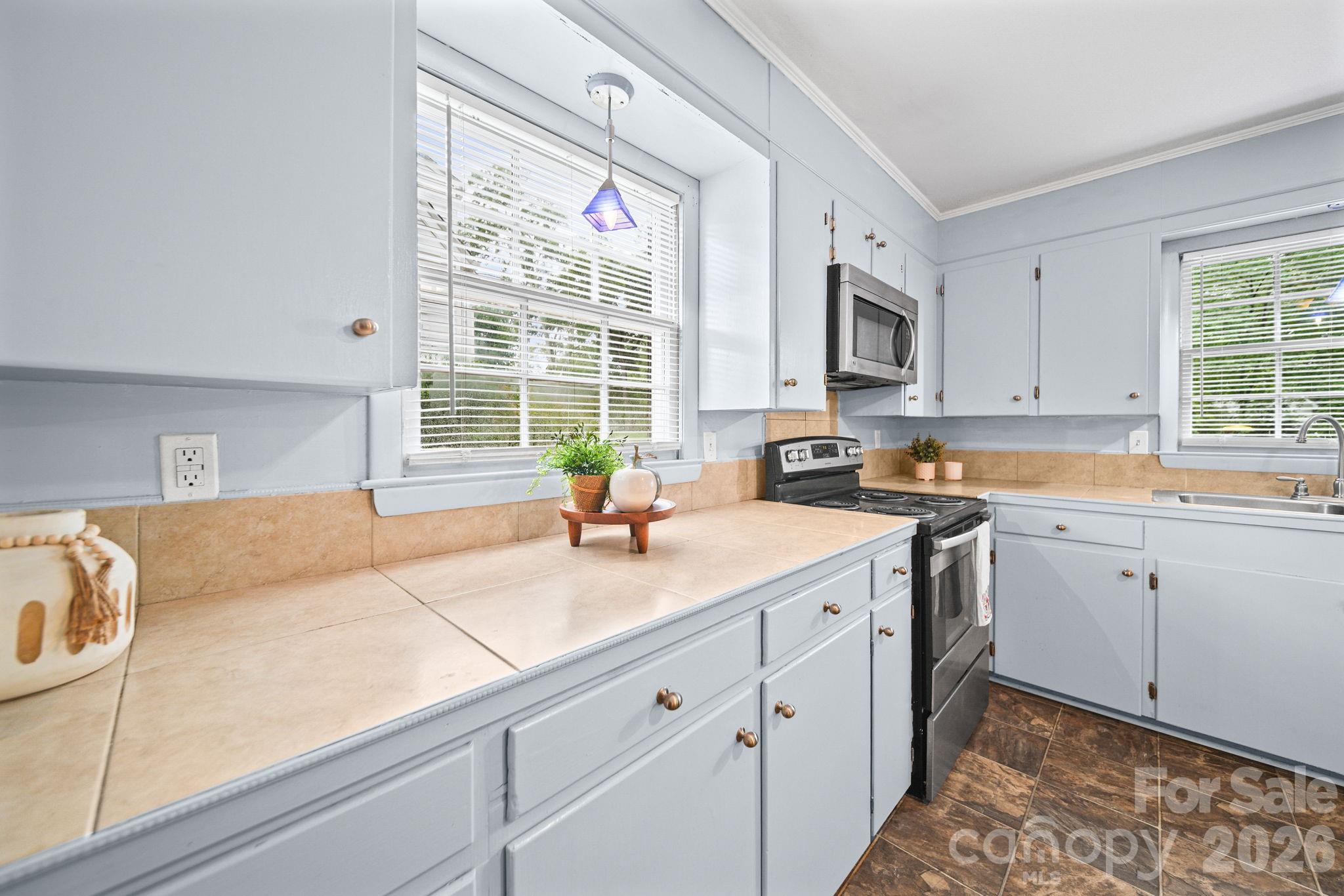 Kitchen - 1210 Crescent Avenue, Gastonia