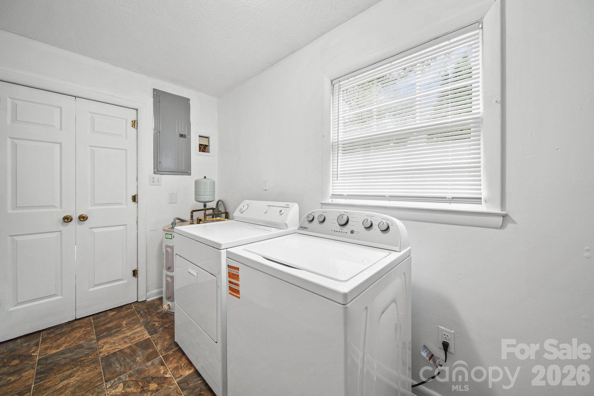 Laundry - 1210 Crescent Avenue, Gastonia