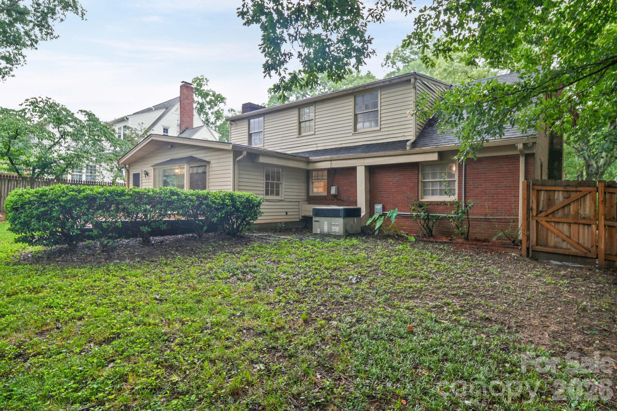 Single Family Residence at 1210 Crescent Avenue, Gastonia, photo 30 of 34