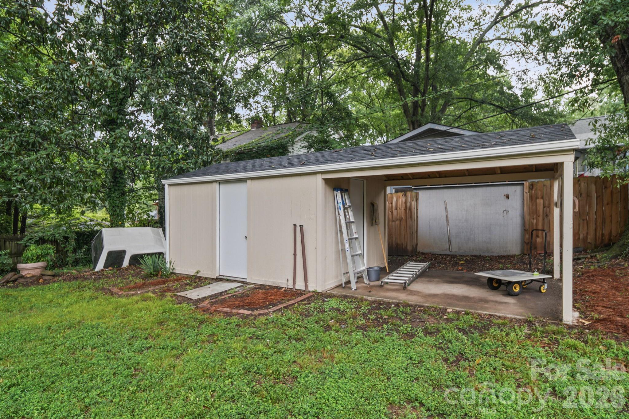 Single Family Residence at 1210 Crescent Avenue, Gastonia, photo 31 of 34