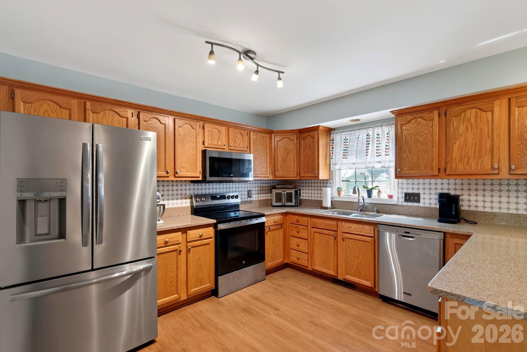Single Family Residence at 47 Royal Oaks Road, Arden, photo 8 of 36