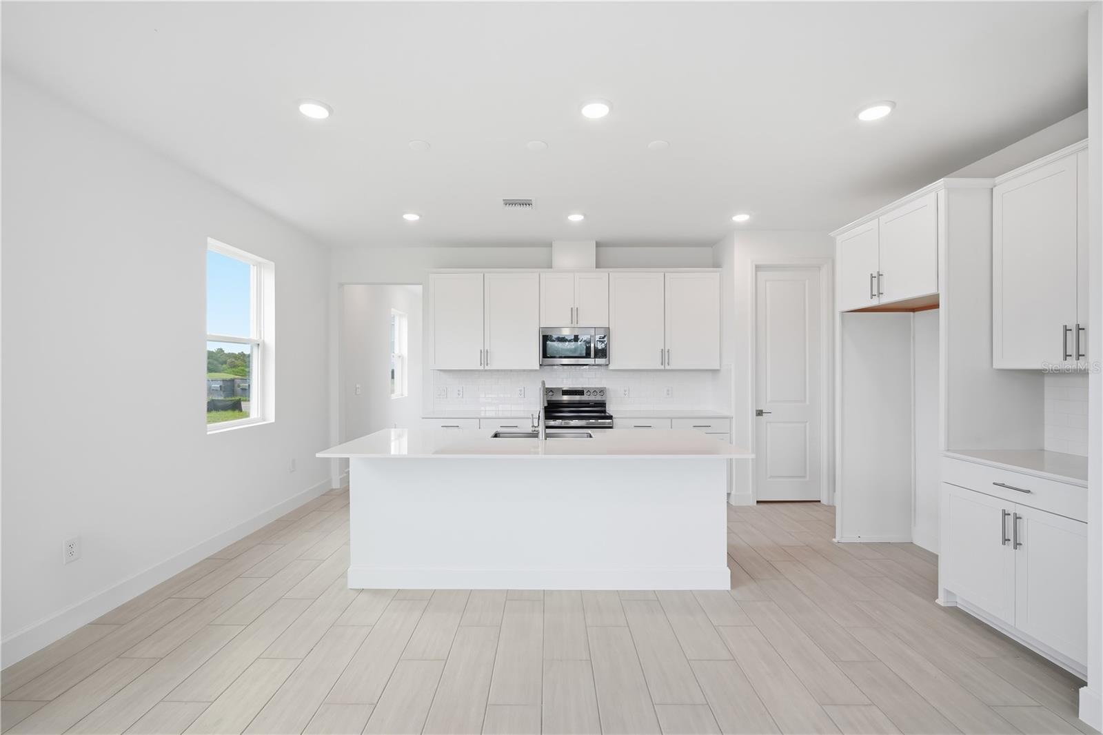 Single Family Residence at 2322 ANDERS DR, PARRISH, photo 13 of 39