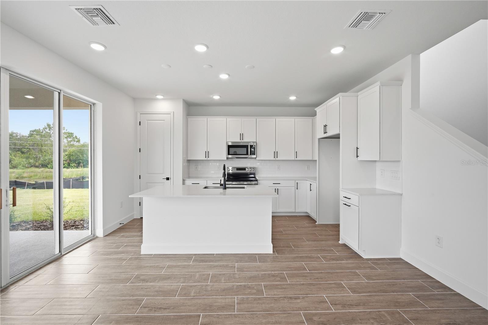 Single Family Residence at 14510 BANKS CT, PARRISH, photo 14 of 38