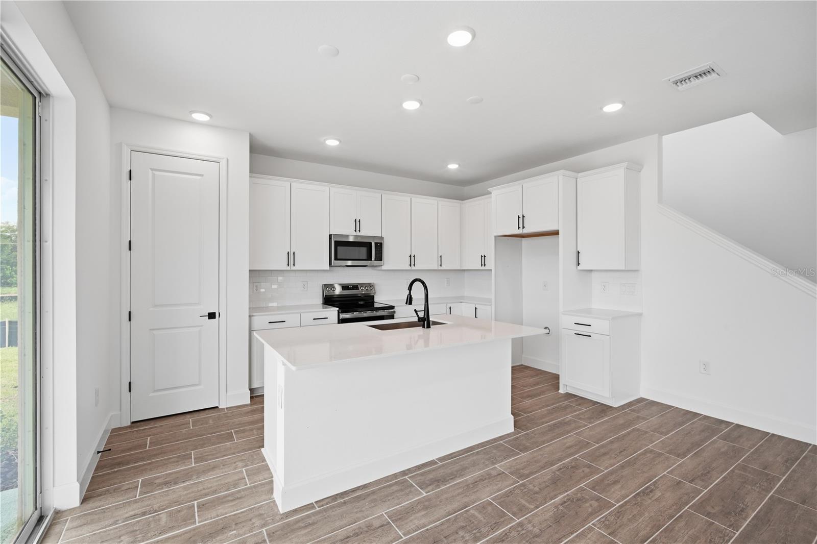 Single Family Residence at 14510 BANKS CT, PARRISH, photo 15 of 38