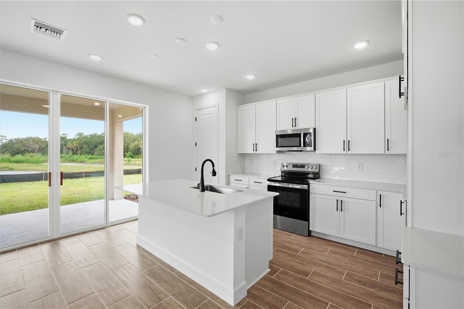 Single Family Residence at 14510 BANKS CT, PARRISH, photo 17 of 38