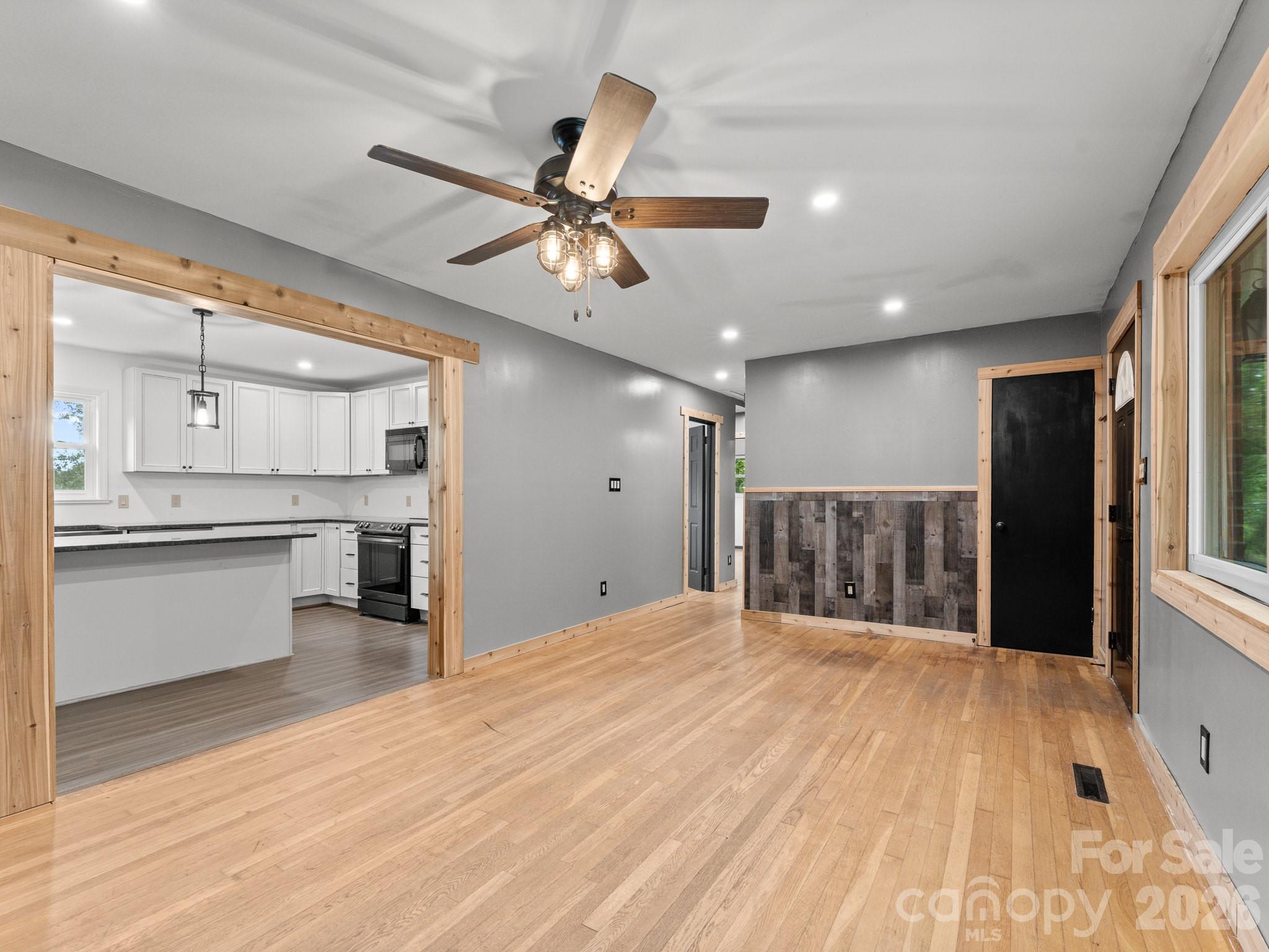 Single Family Residence at 10 Monte Vista Circle, Candler, photo 4 of 26