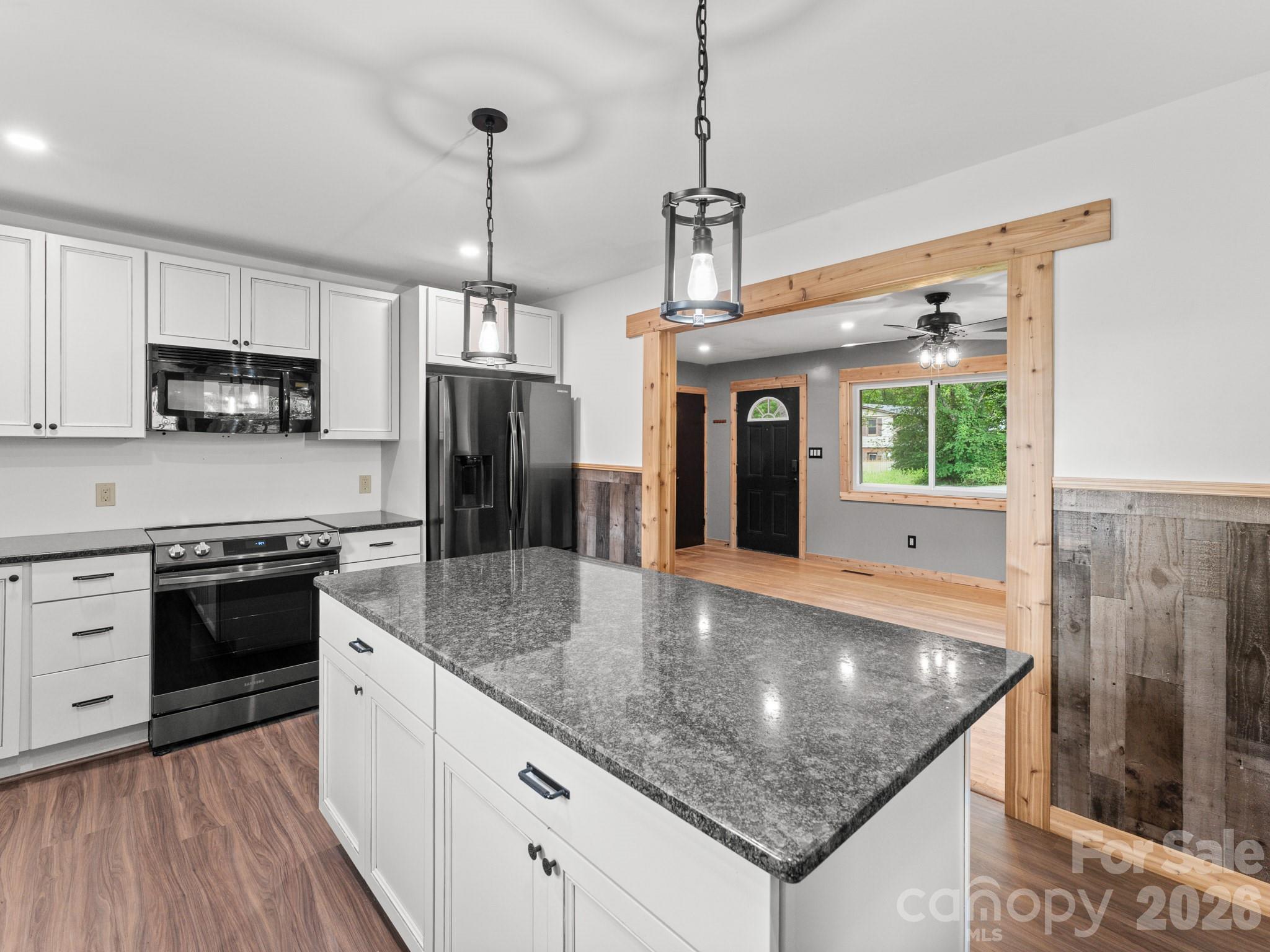 Single Family Residence at 10 Monte Vista Circle, Candler, photo 6 of 26