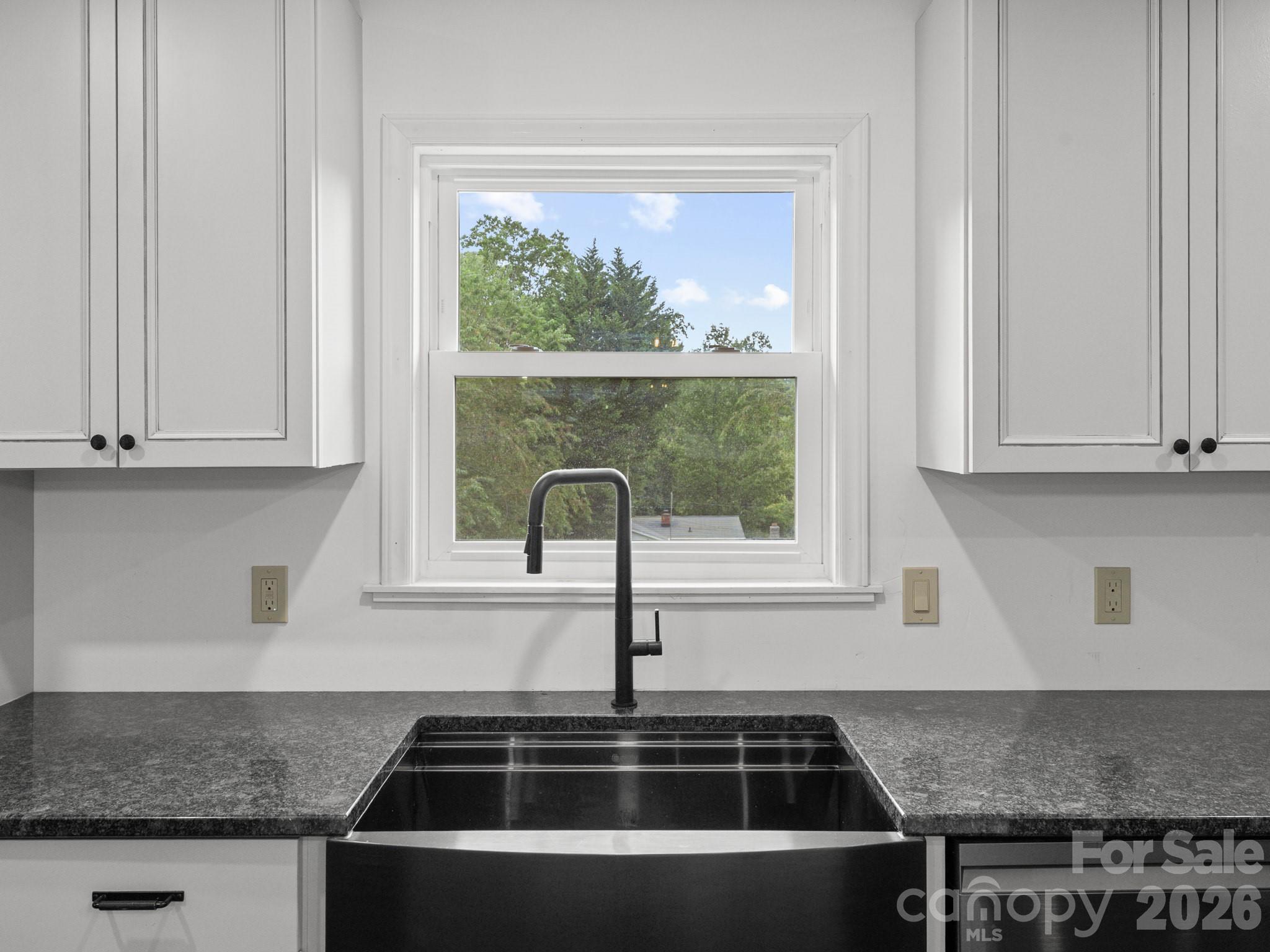 Single Family Residence at 10 Monte Vista Circle, Candler, photo 10 of 26