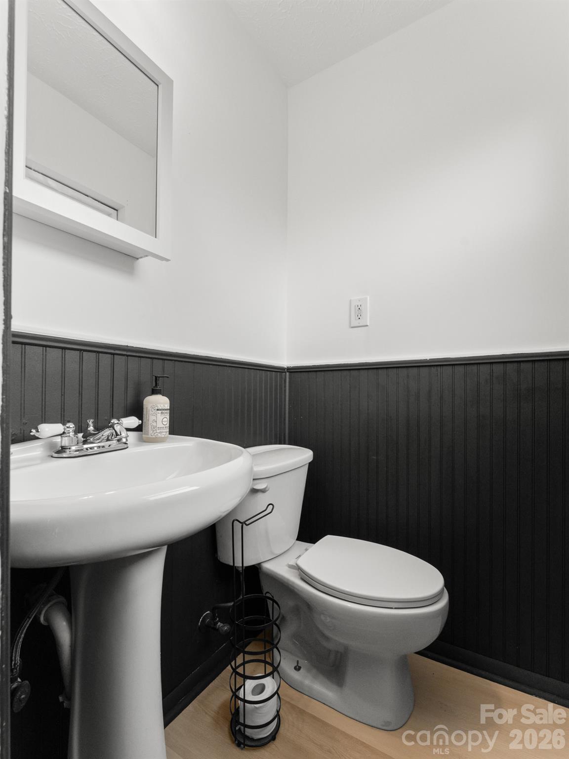 Single Family Residence at 10 Monte Vista Circle, Candler, photo 14 of 26